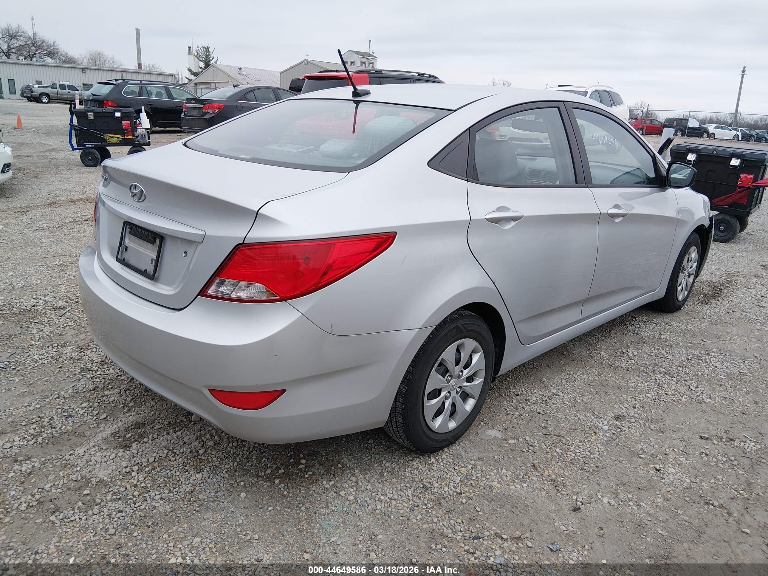 HYUNDAI ACCENT image 4