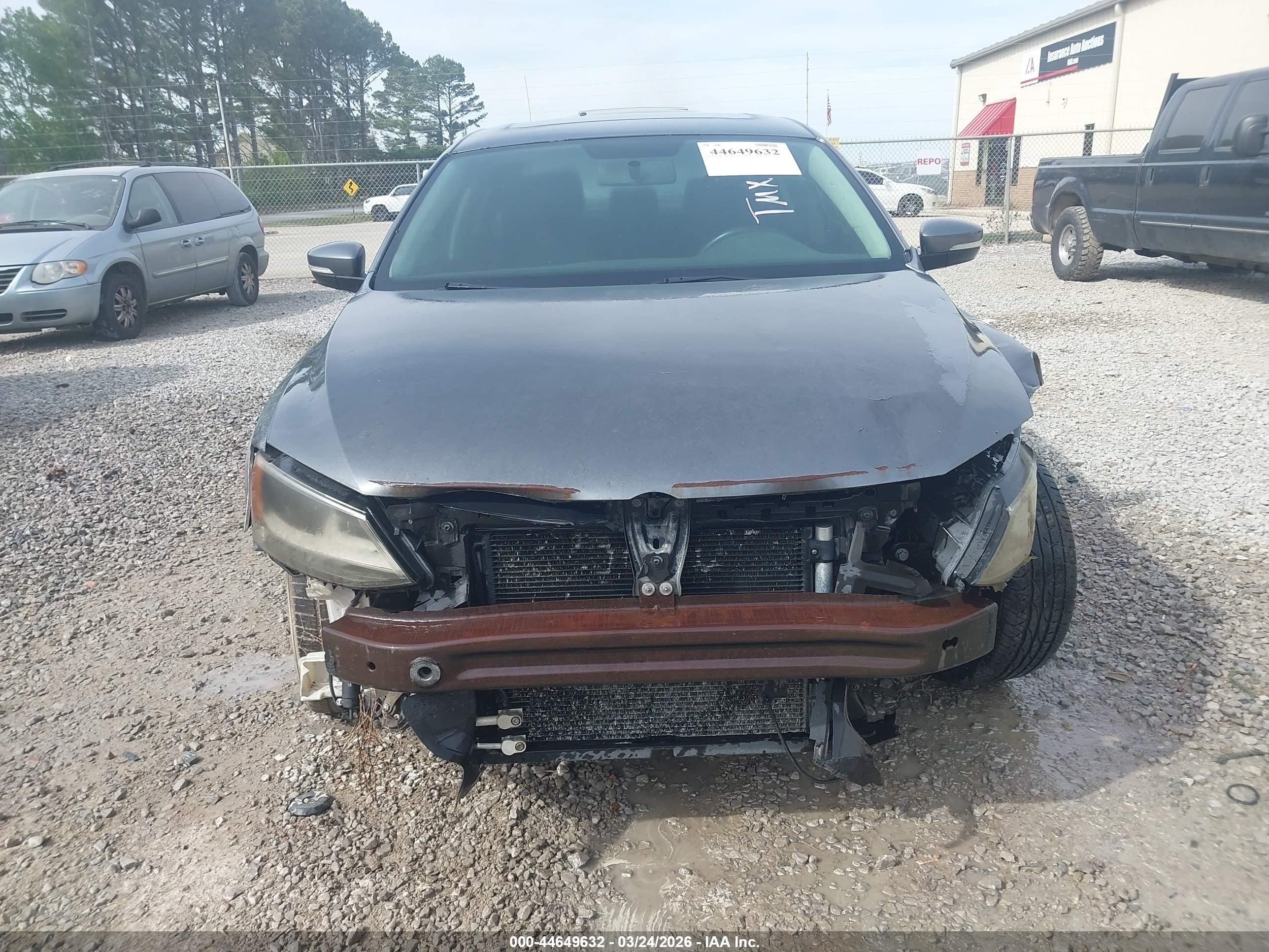 VOLKSWAGEN JETTA image 6