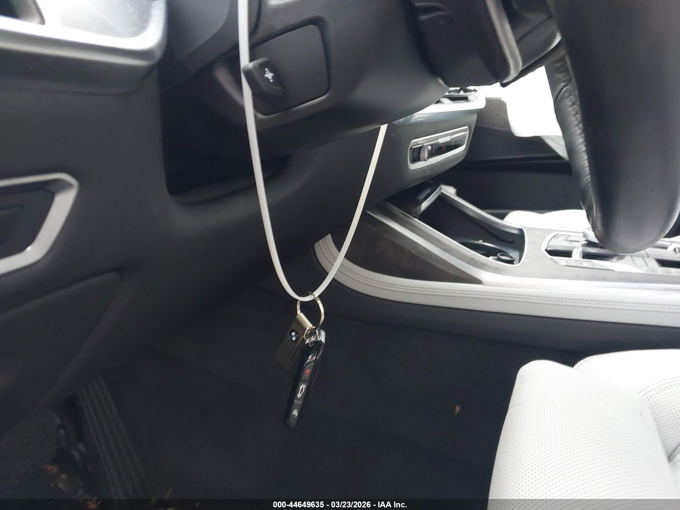 BMW X7 image 11