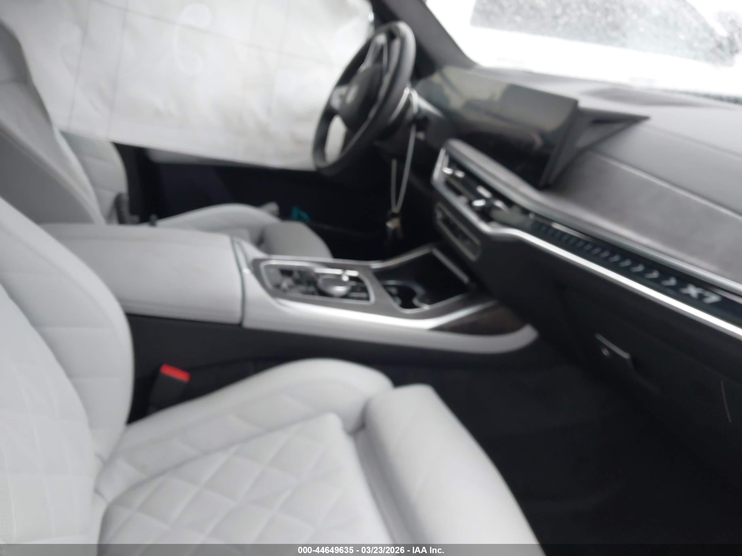 BMW X7 image 5