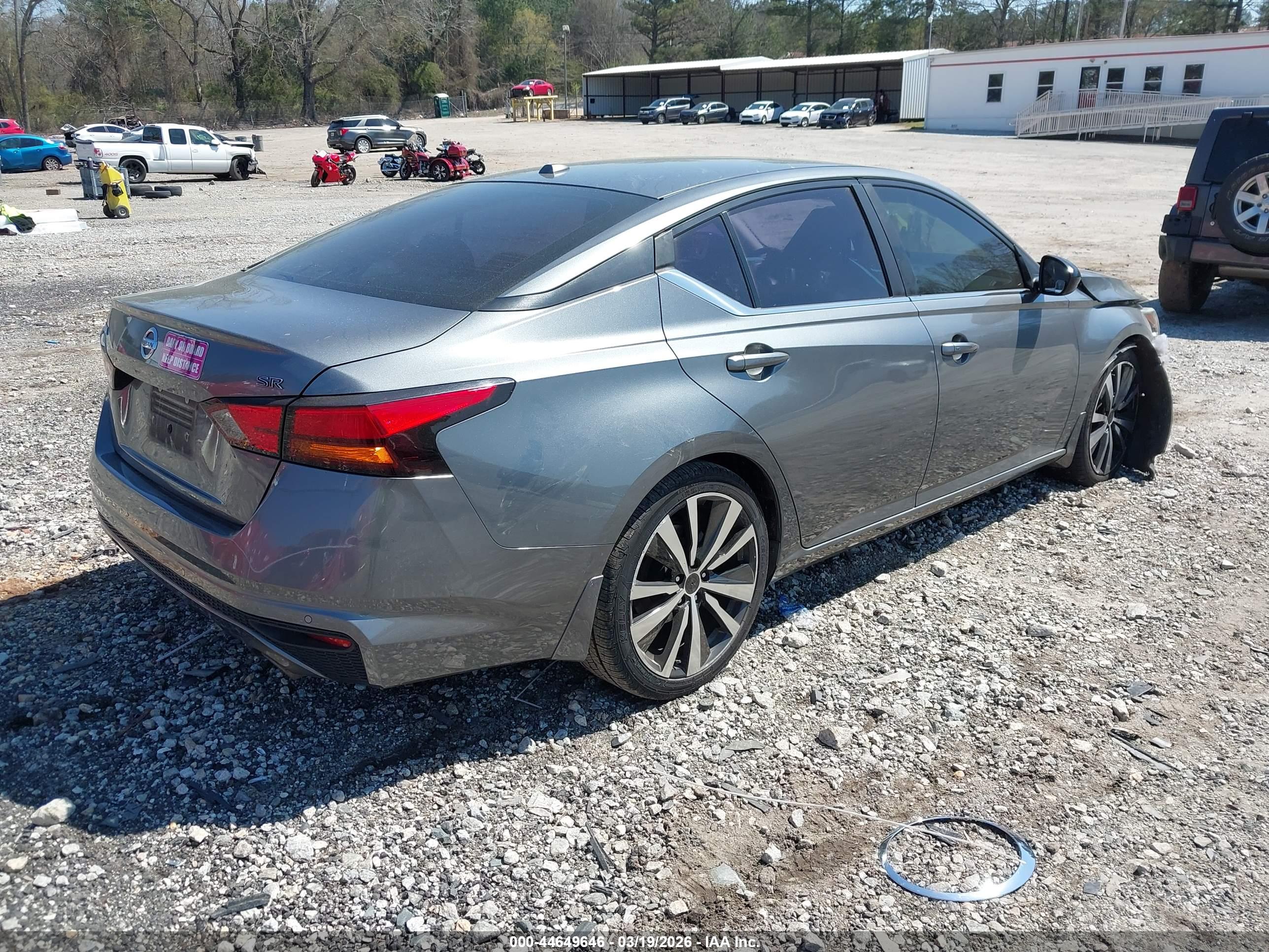 NISSAN ALTIMA image 4