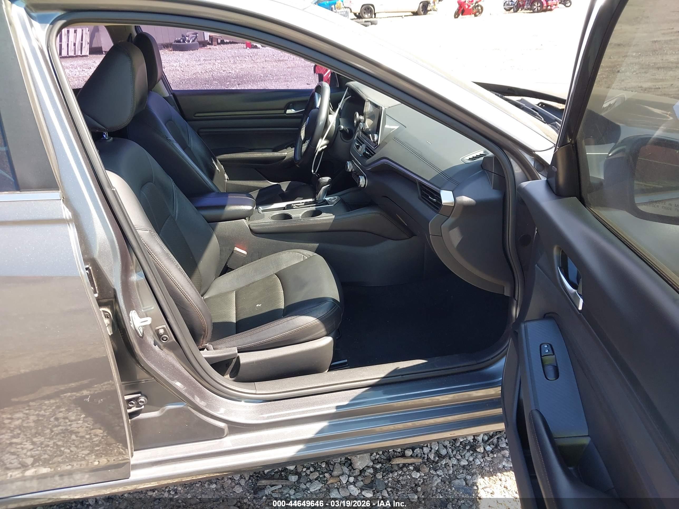 NISSAN ALTIMA image 5