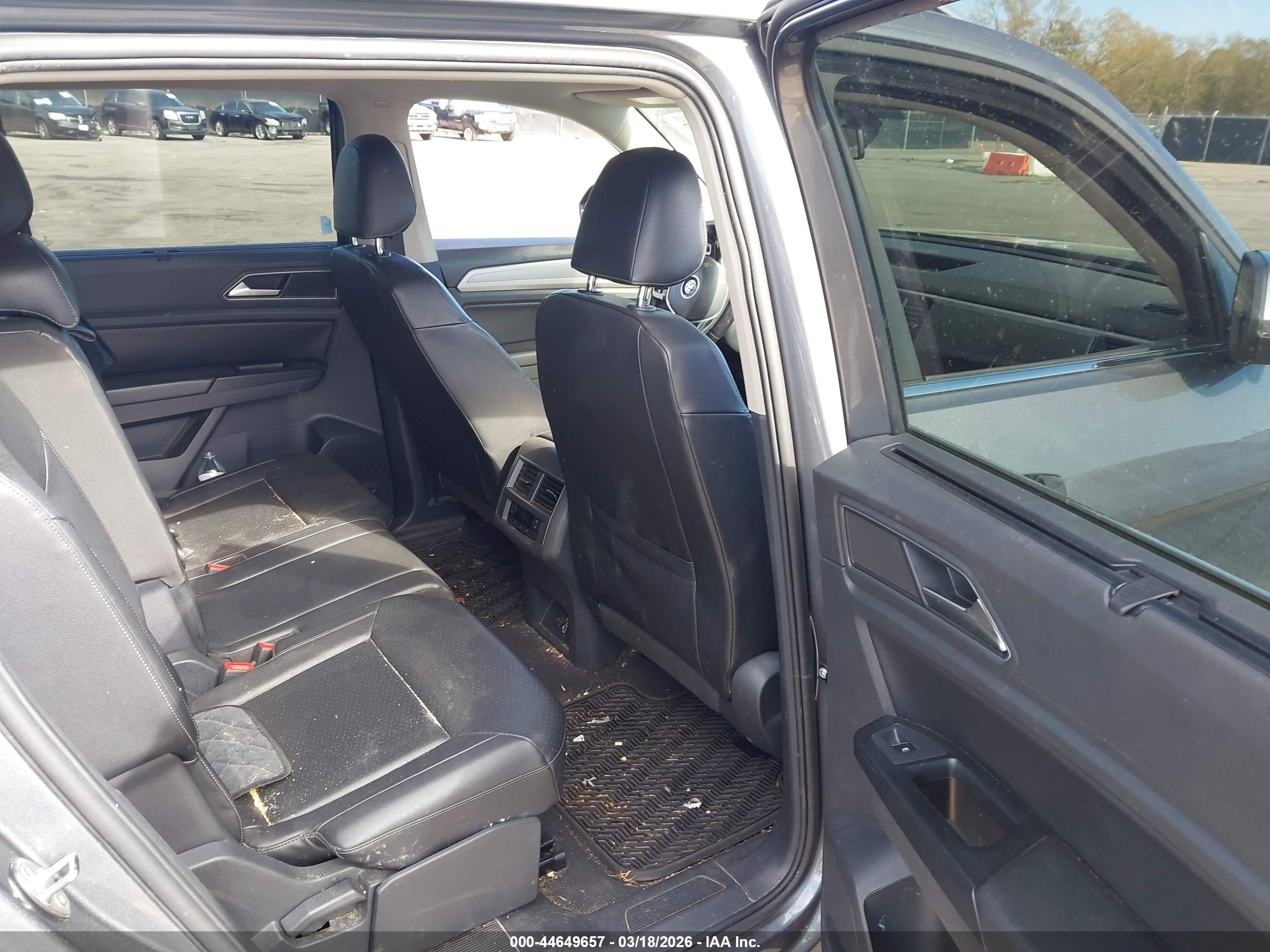 VOLKSWAGEN ATLAS image 8