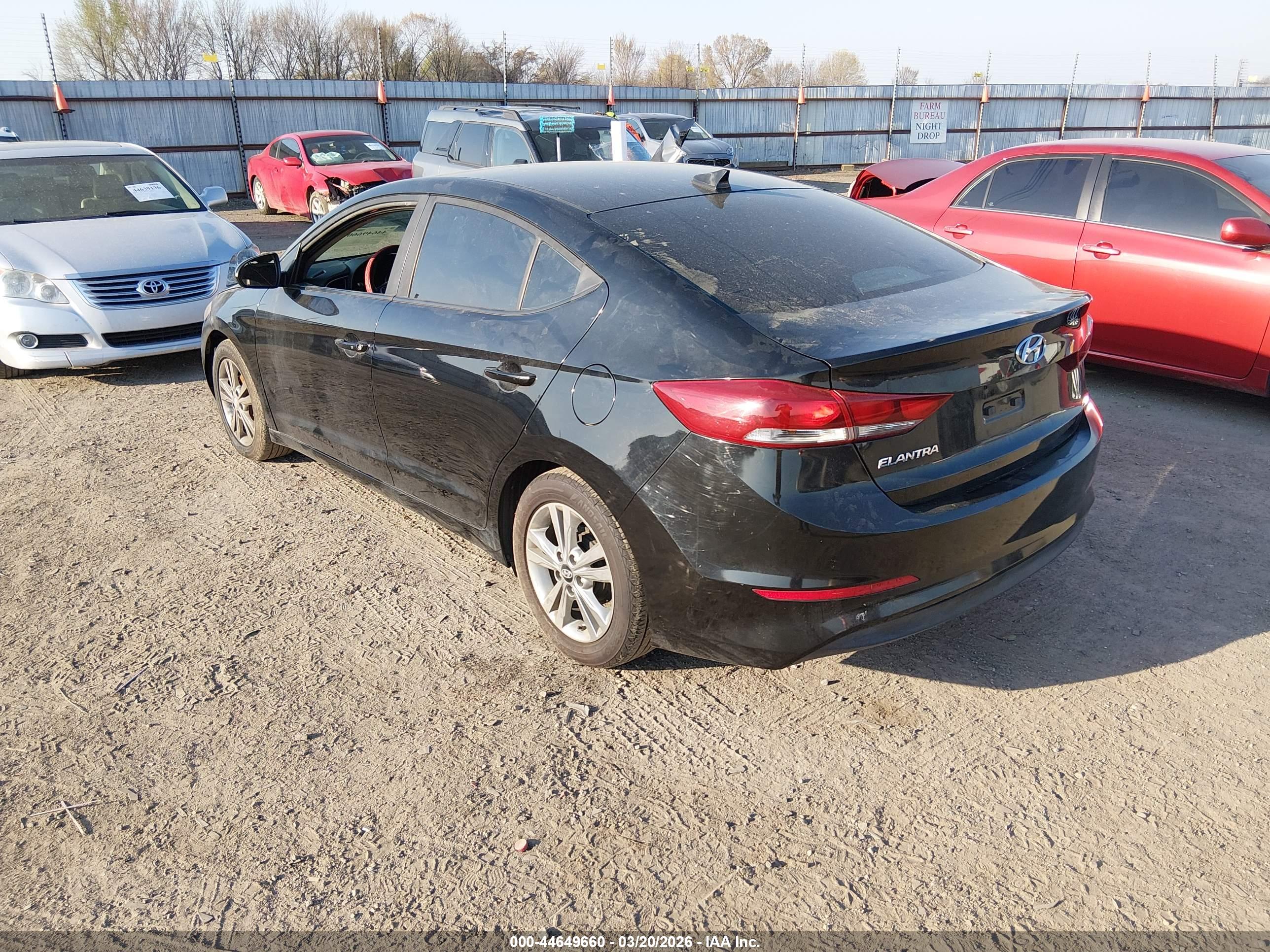 HYUNDAI ELANTRA image 3