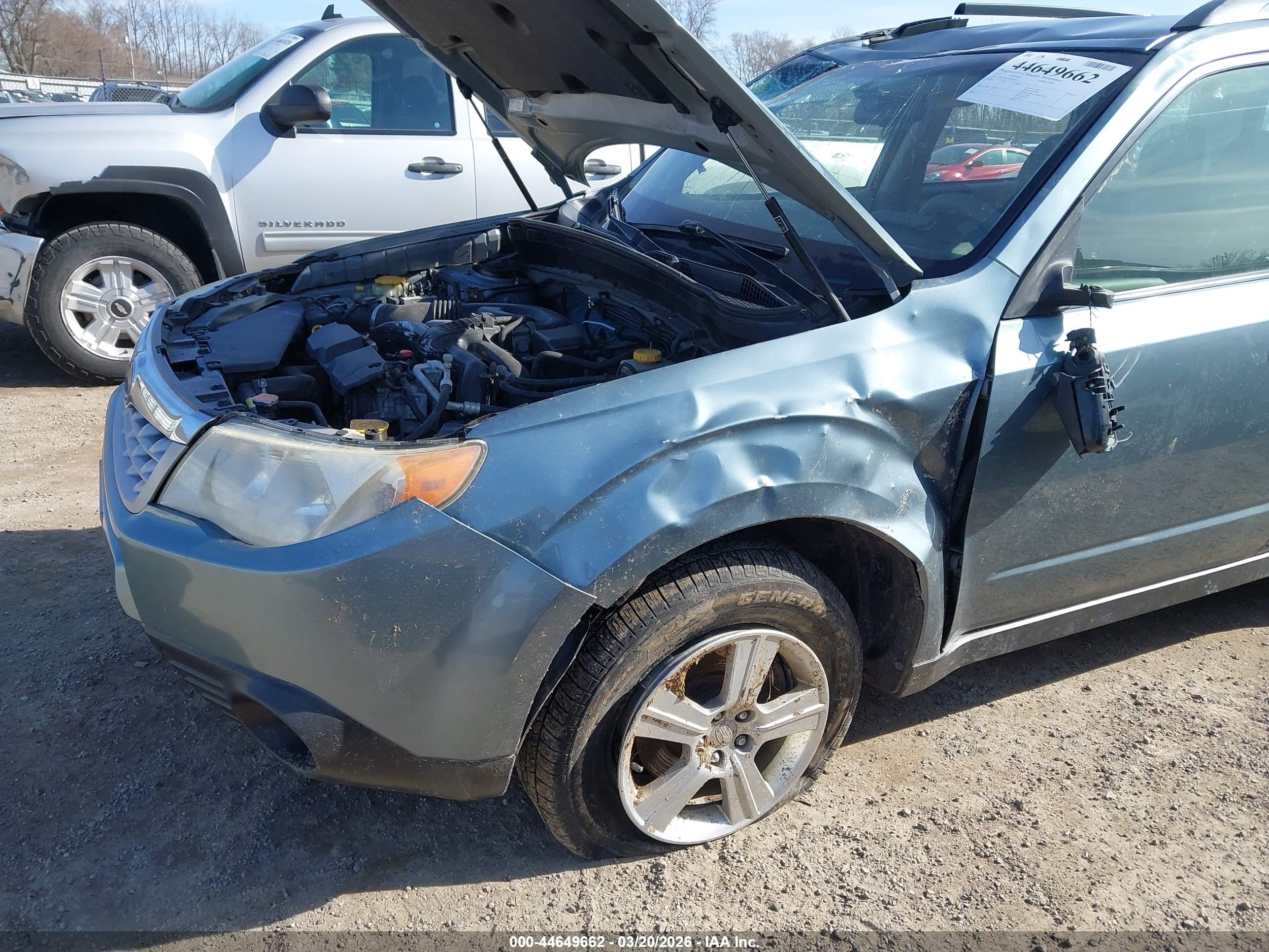SUBARU FORESTER image 6