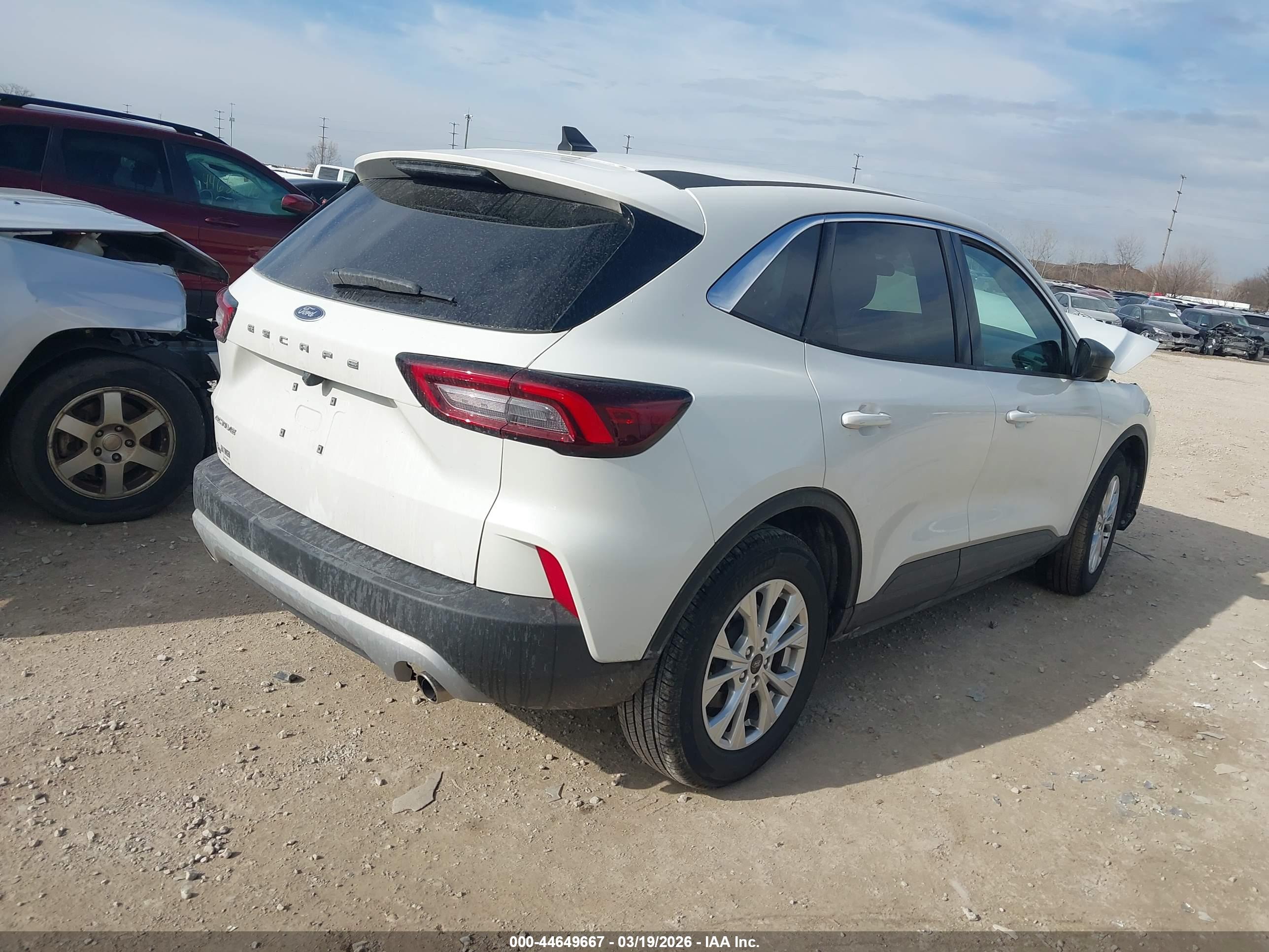 FORD ESCAPE image 4