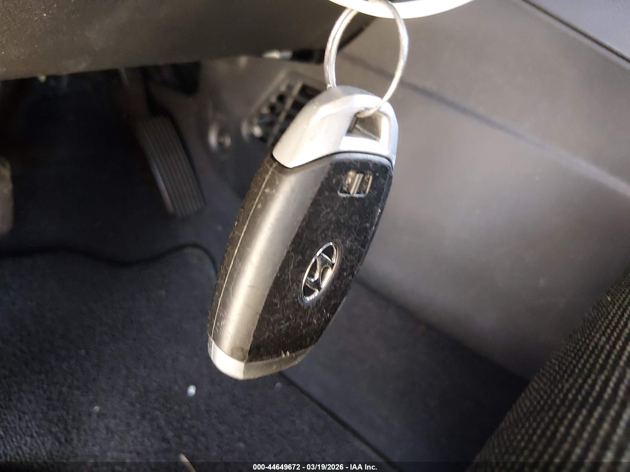 HYUNDAI VENUE image 11