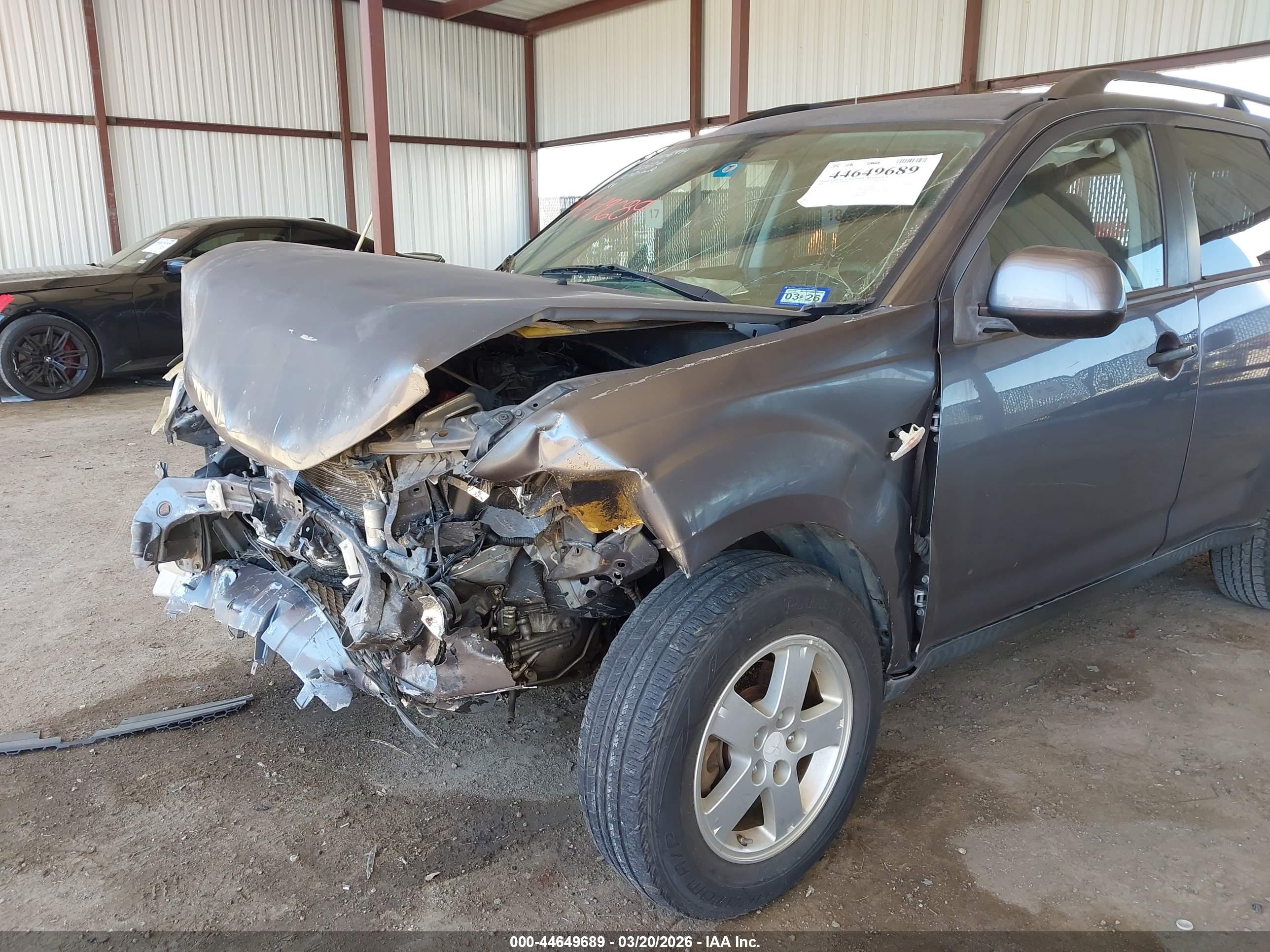 MITSUBISHI OUTLANDER image 6