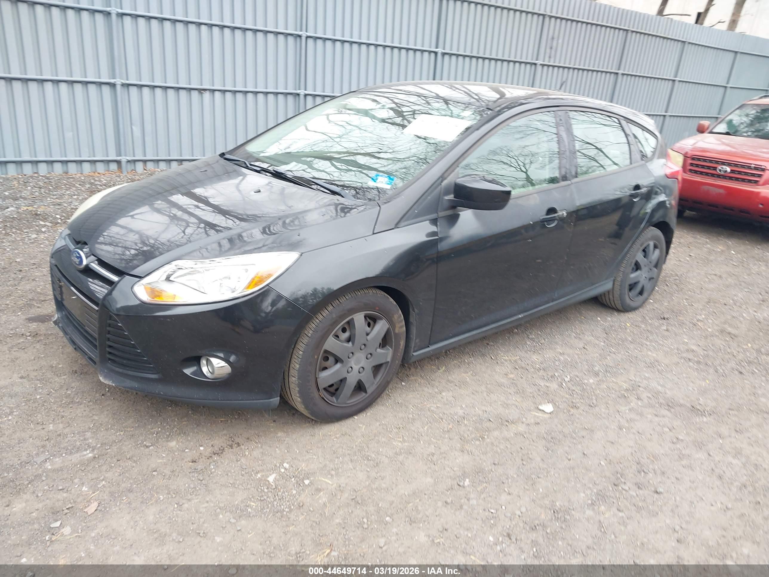 FORD FOCUS image 2