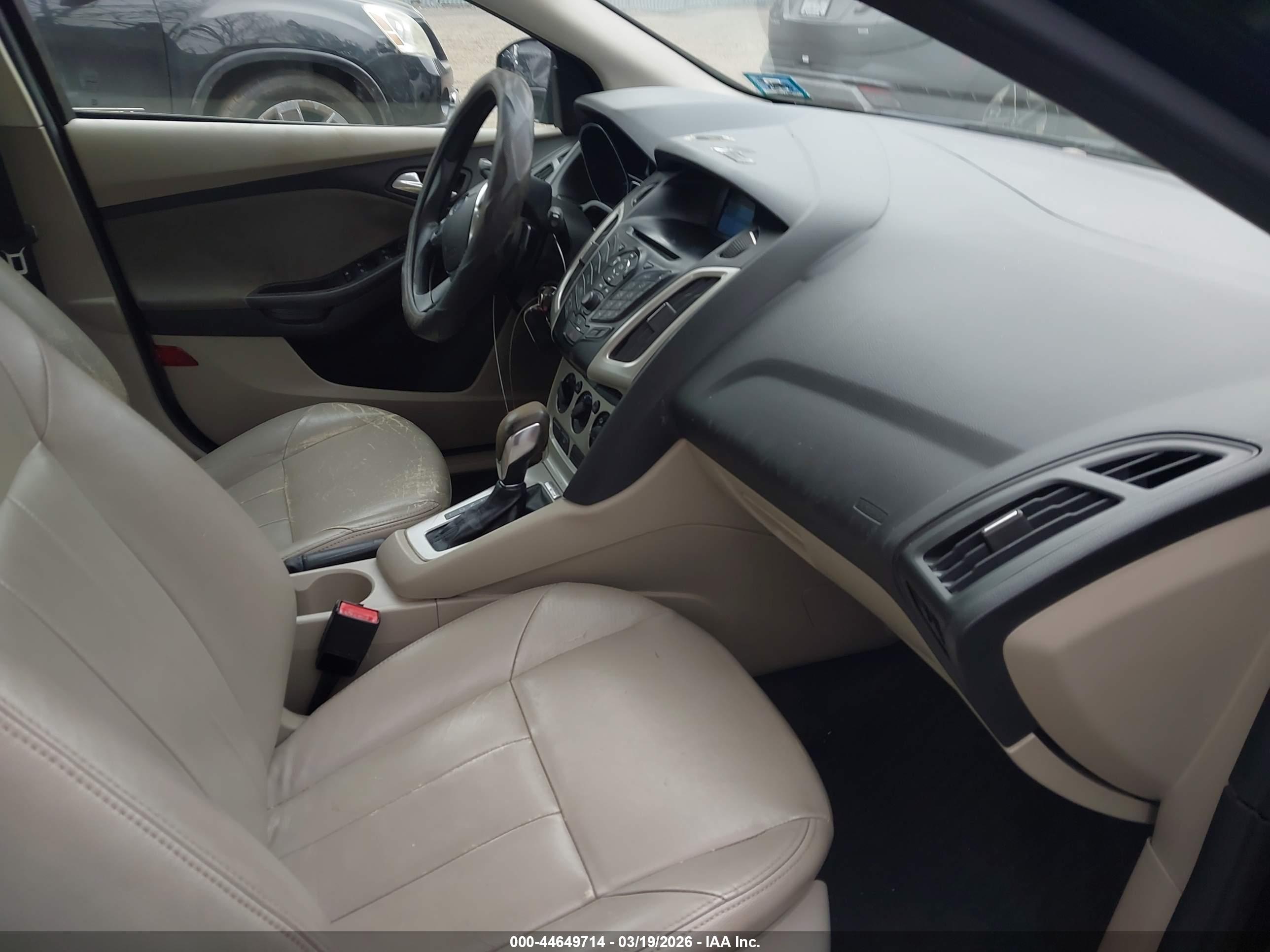 FORD FOCUS image 5