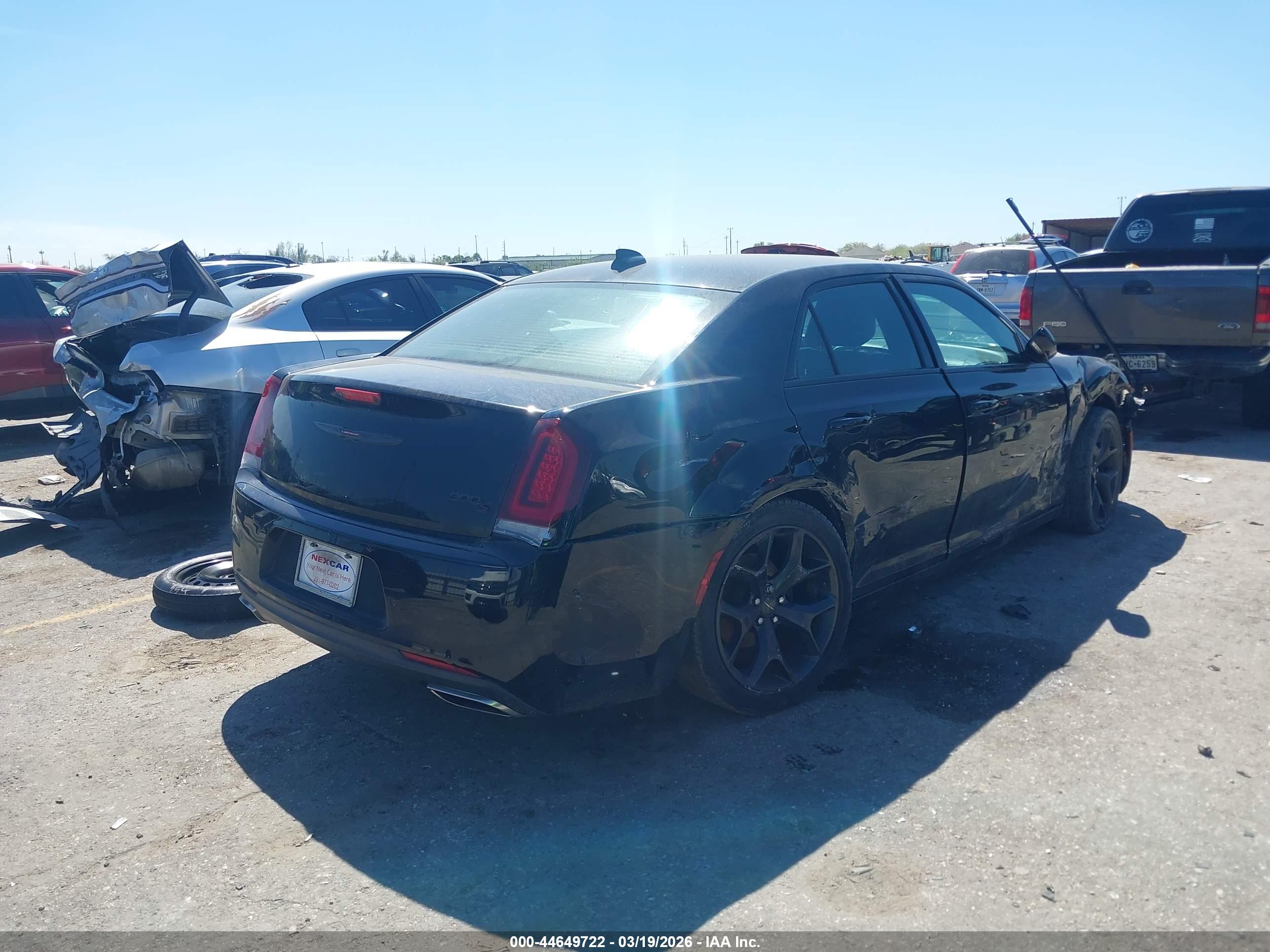 CHRYSLER 300 image 4