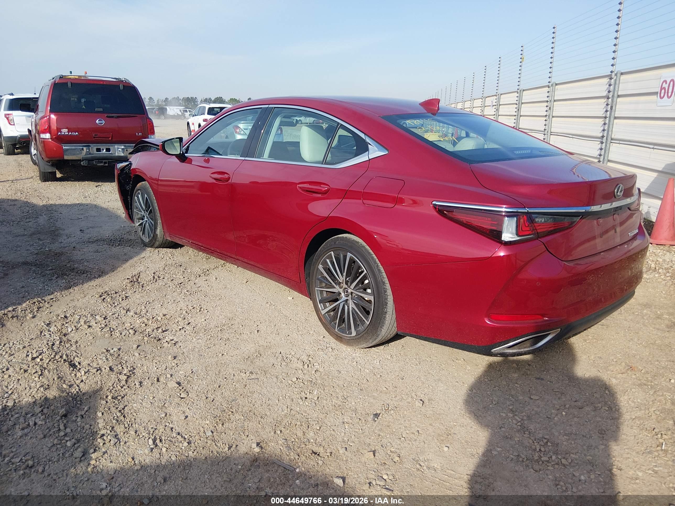 LEXUS ES image 3