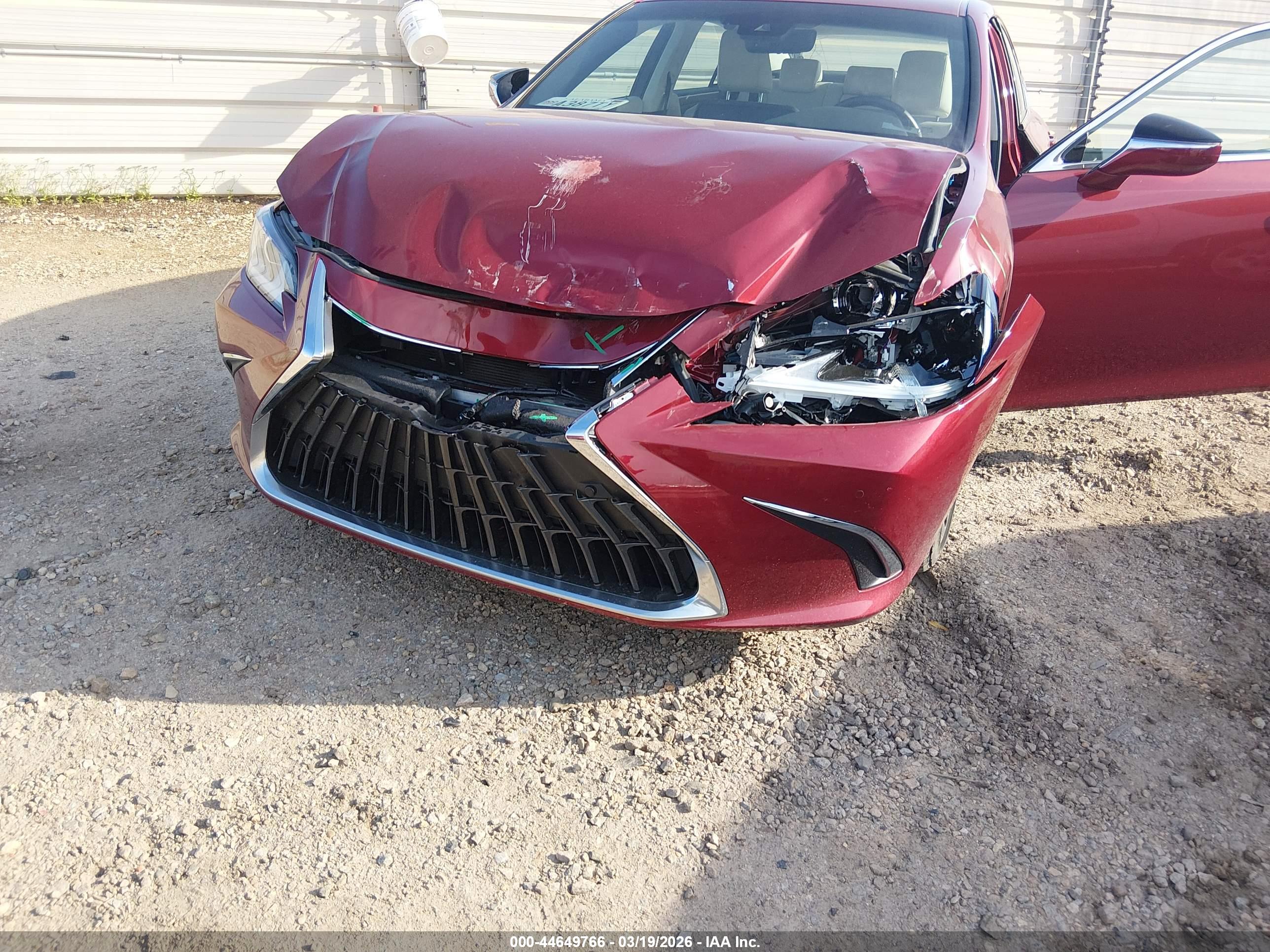LEXUS ES image 6
