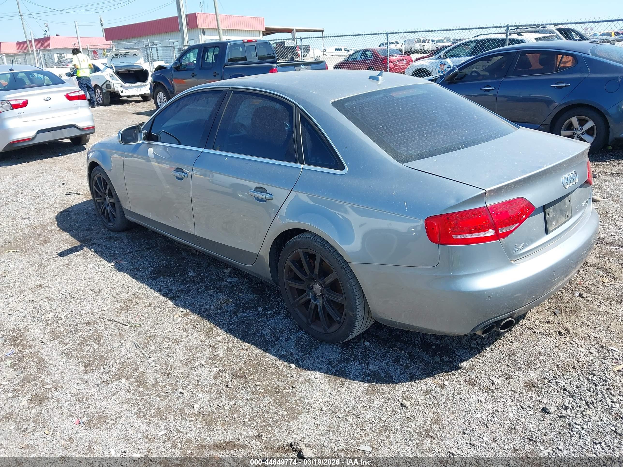 AUDI A4 image 3