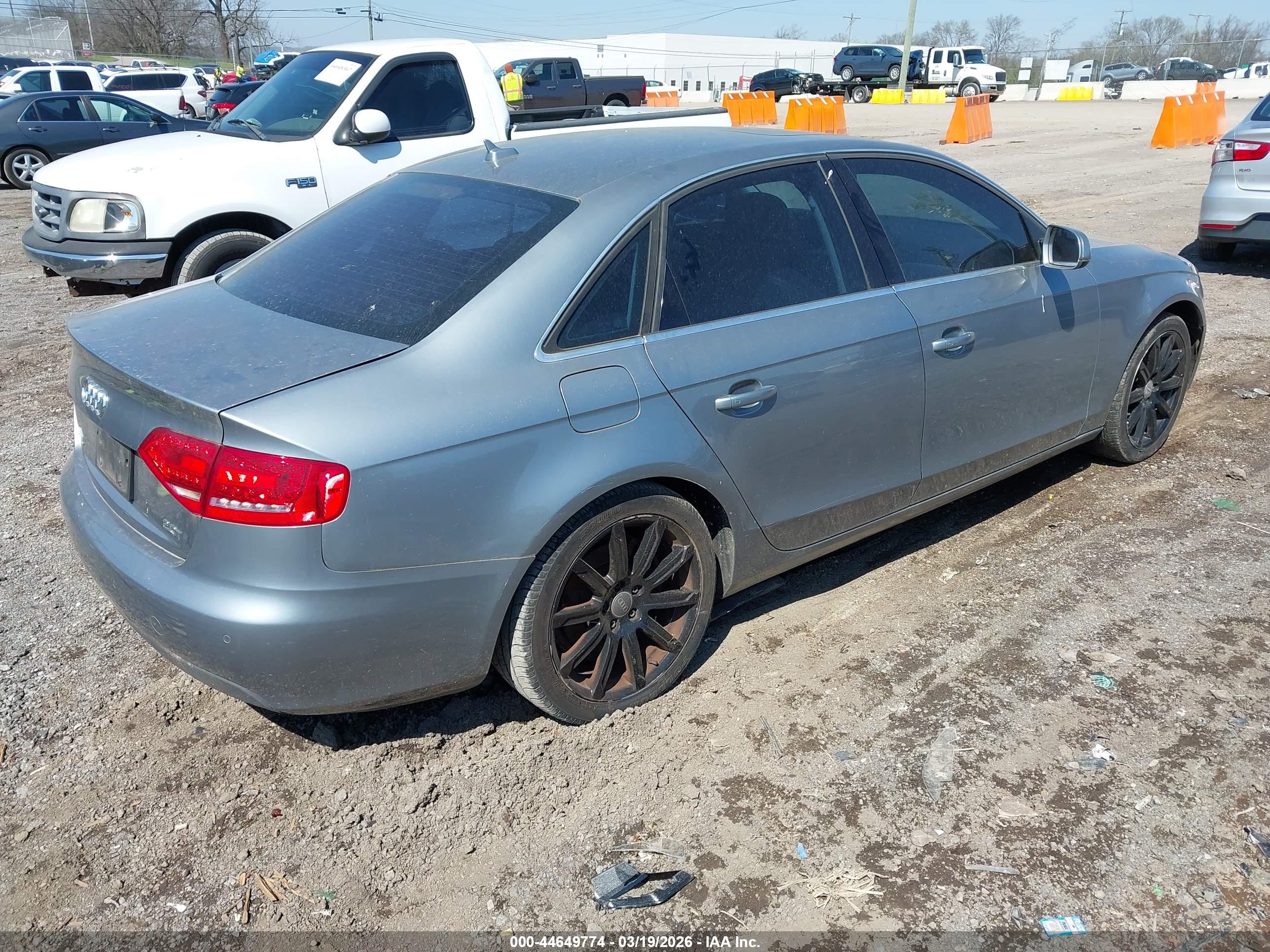 AUDI A4 image 4