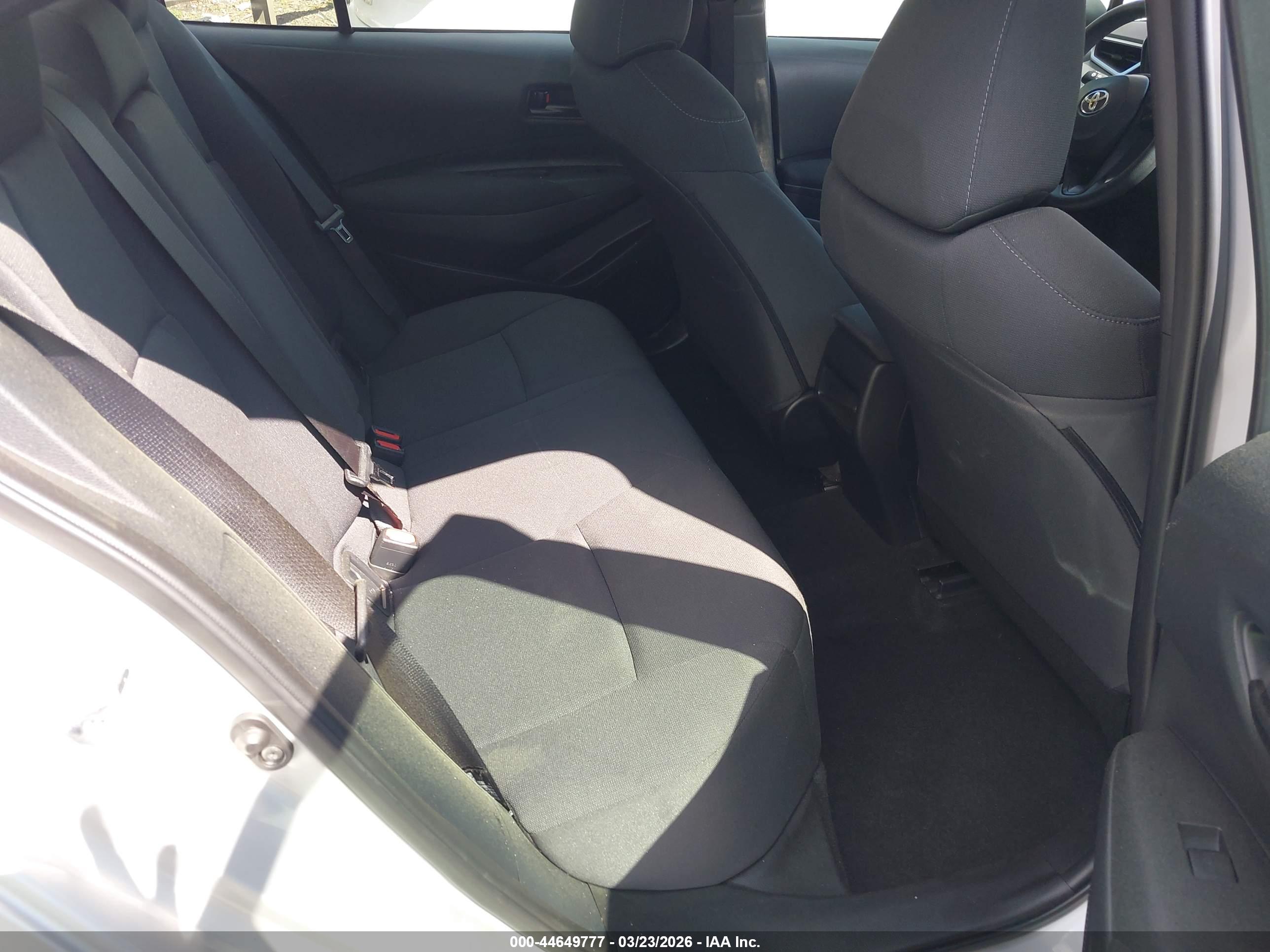 TOYOTA COROLLA image 8