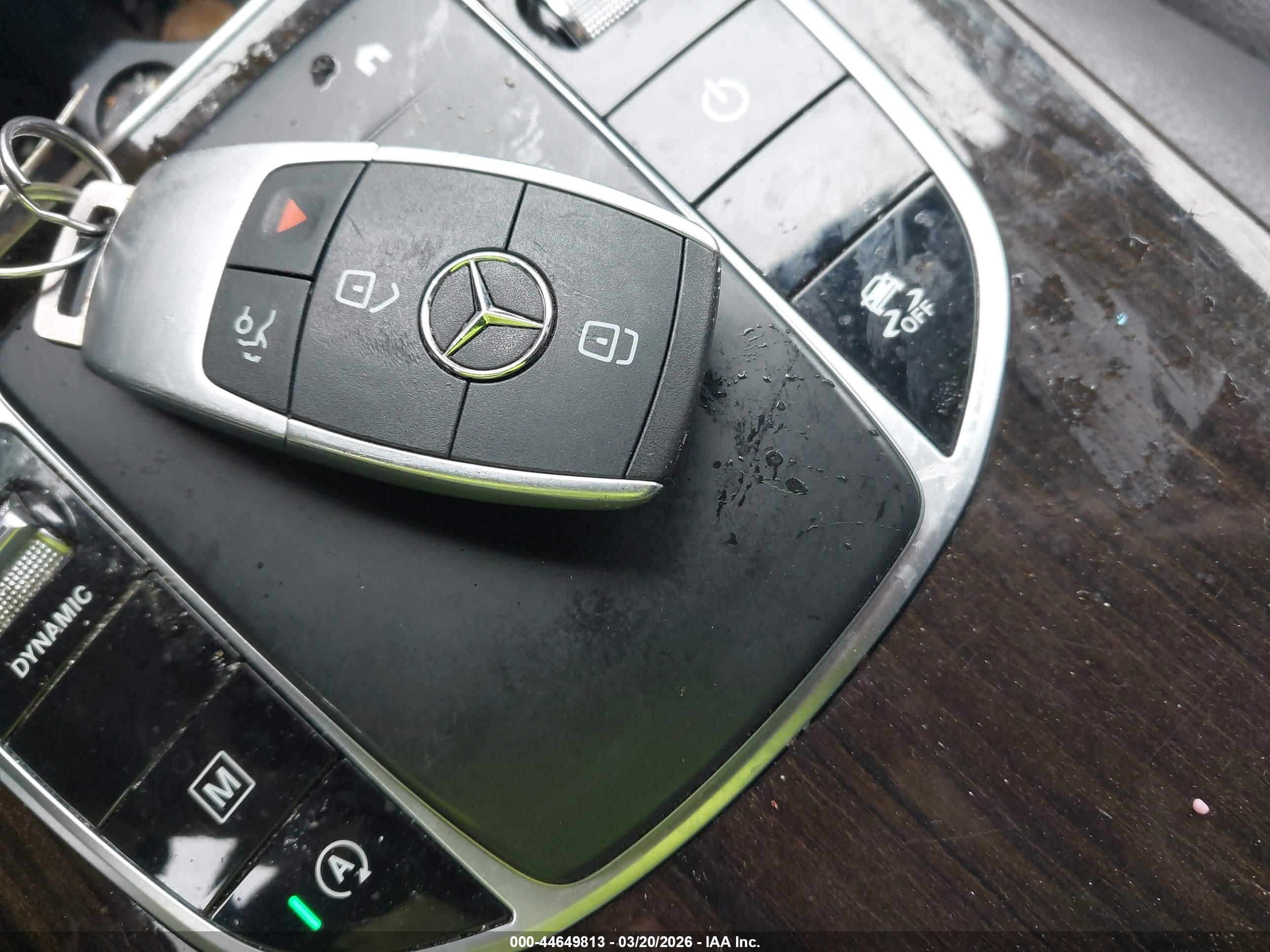 MERCEDES-BENZ GLC image 11