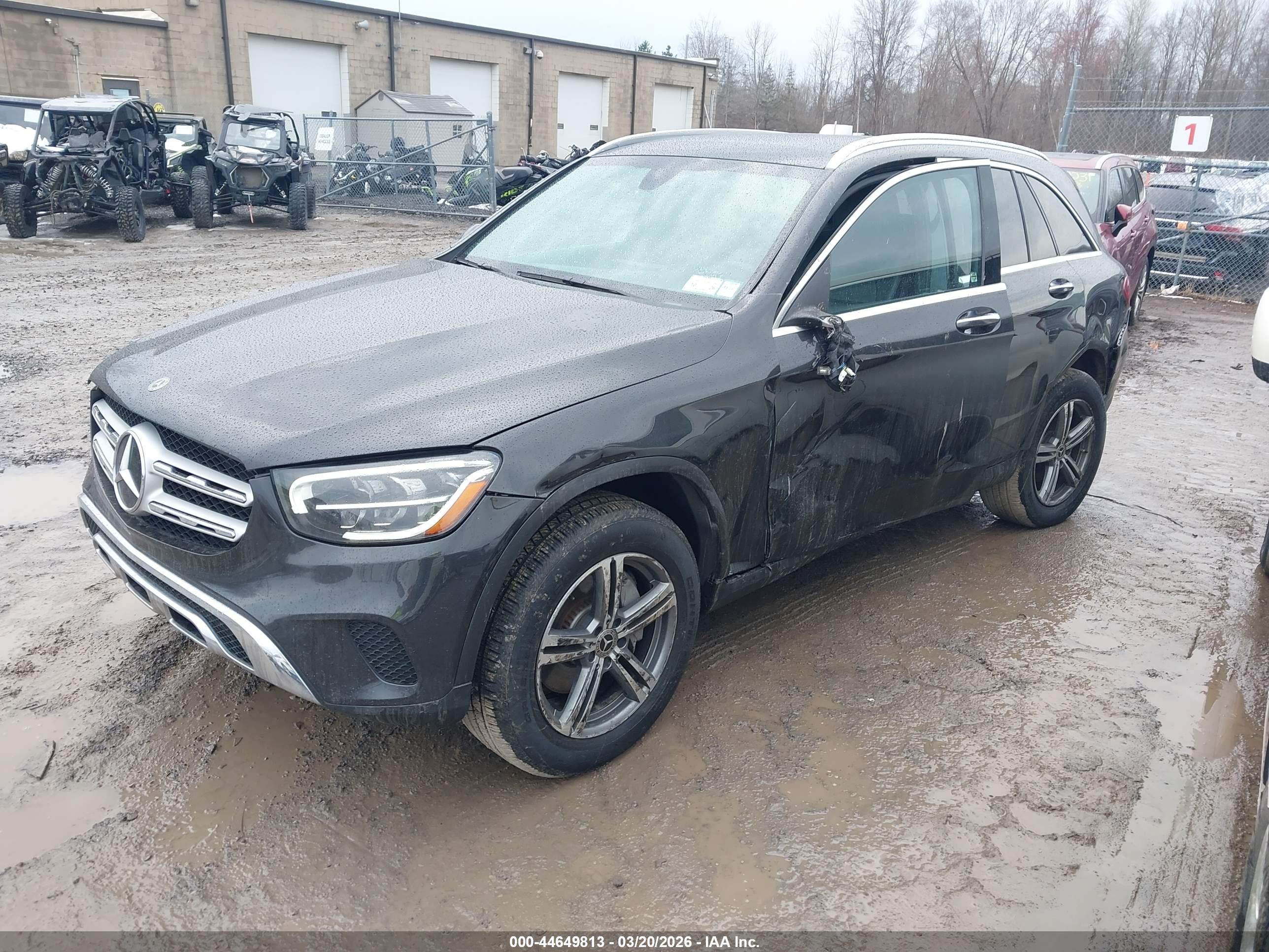 MERCEDES-BENZ GLC image 2
