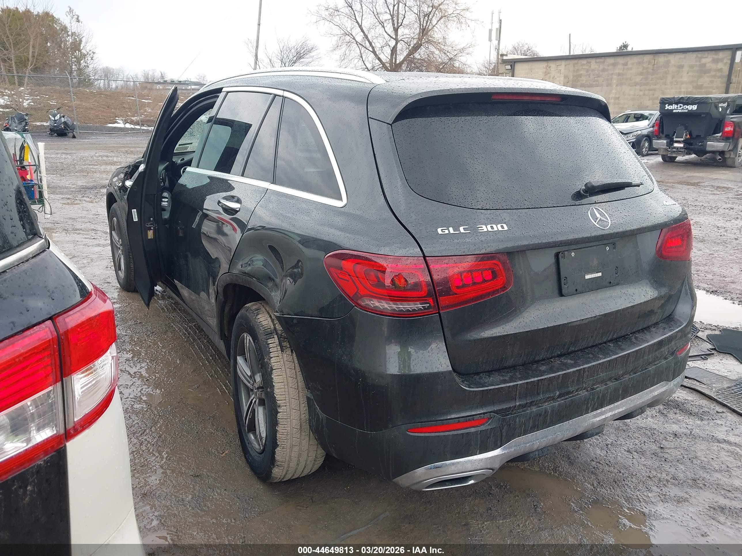 MERCEDES-BENZ GLC image 3
