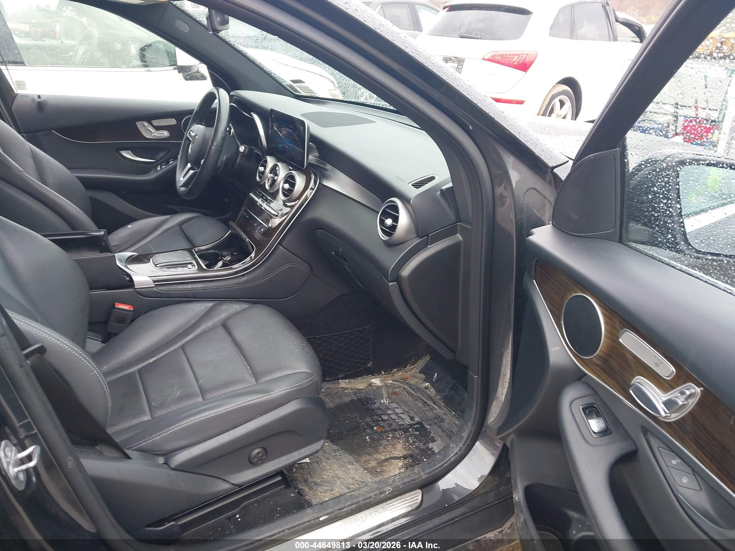 MERCEDES-BENZ GLC image 5