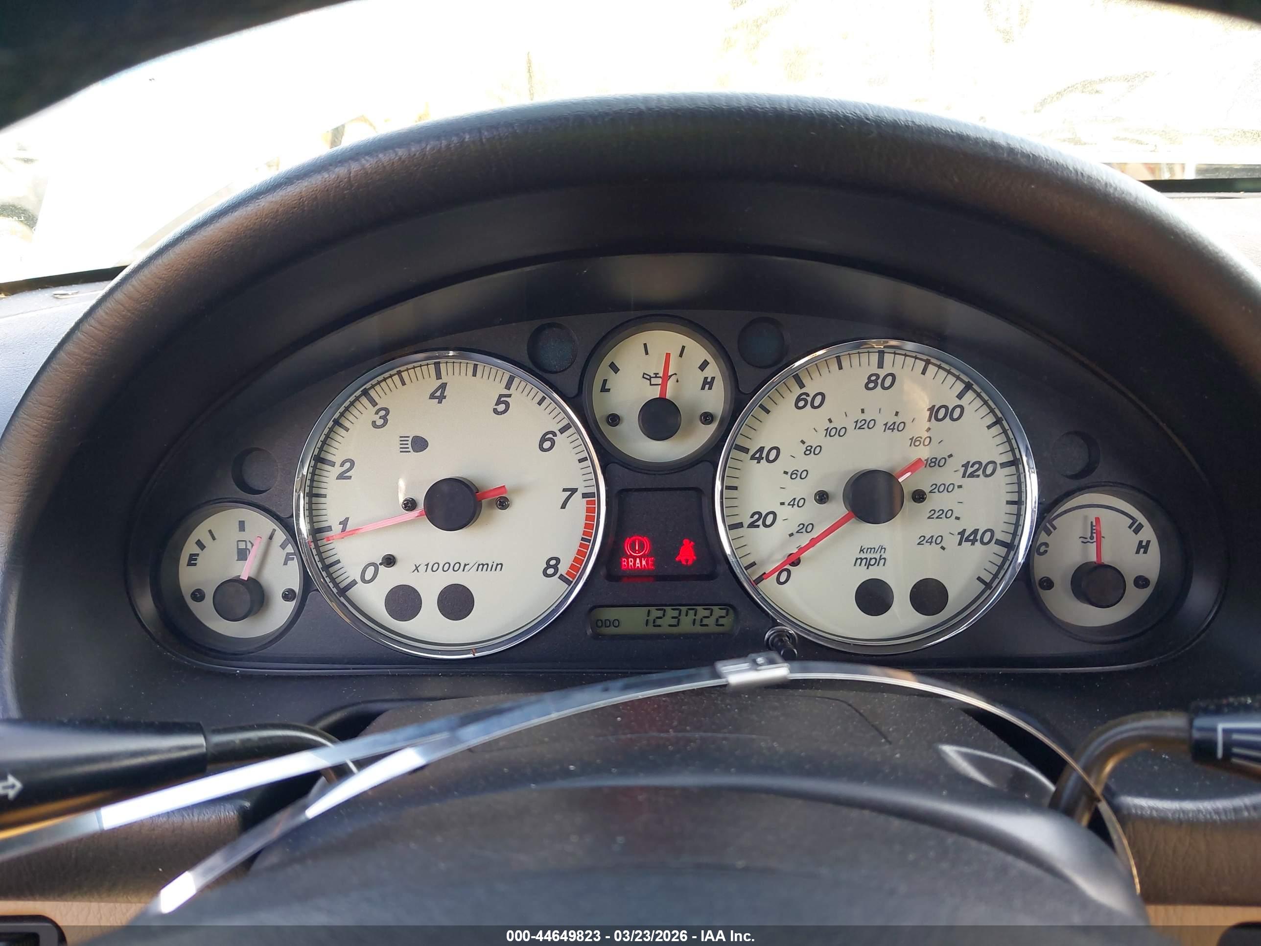 MAZDA MX-5 image 7