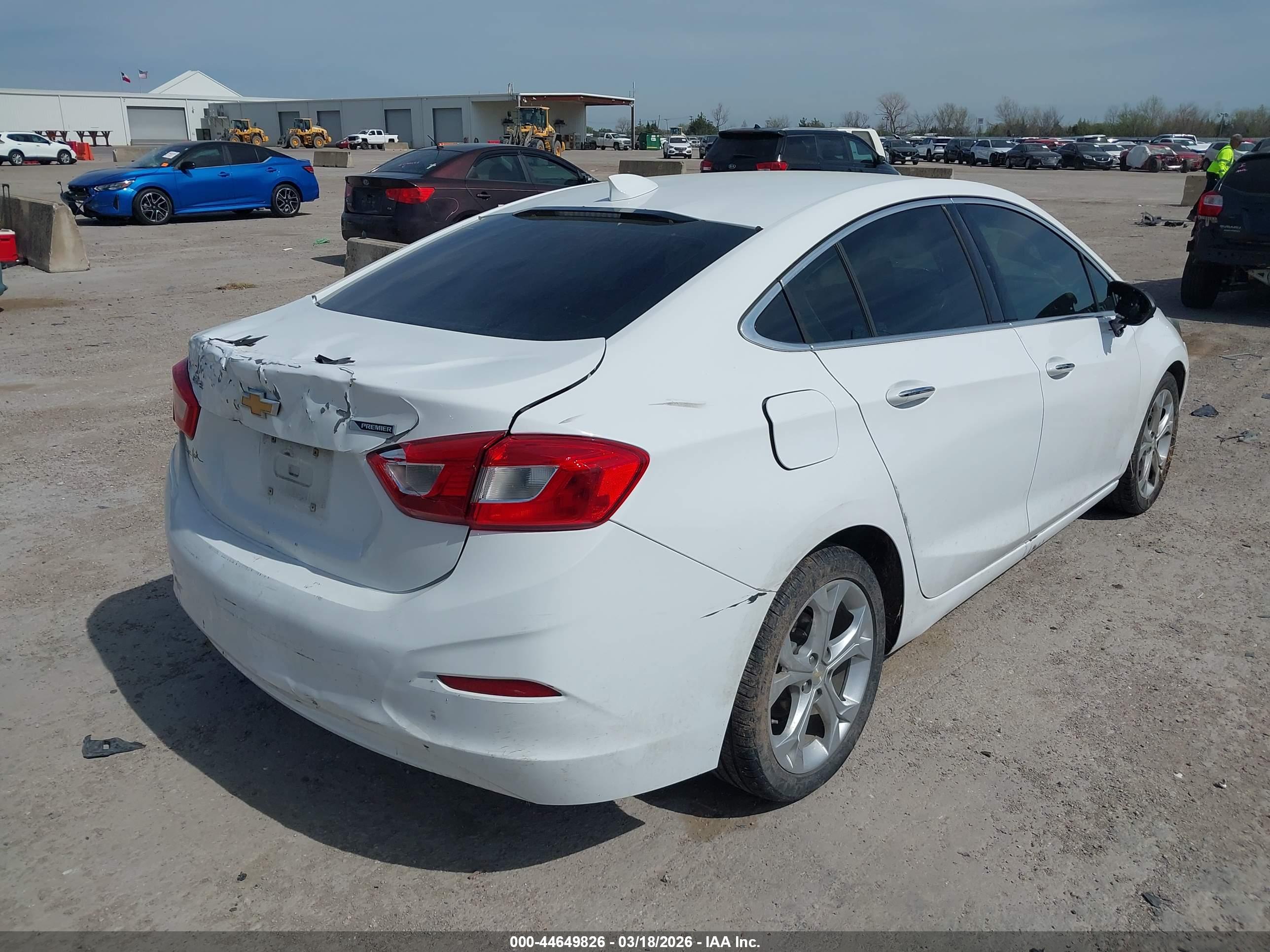 CHEVROLET CRUZE image 4