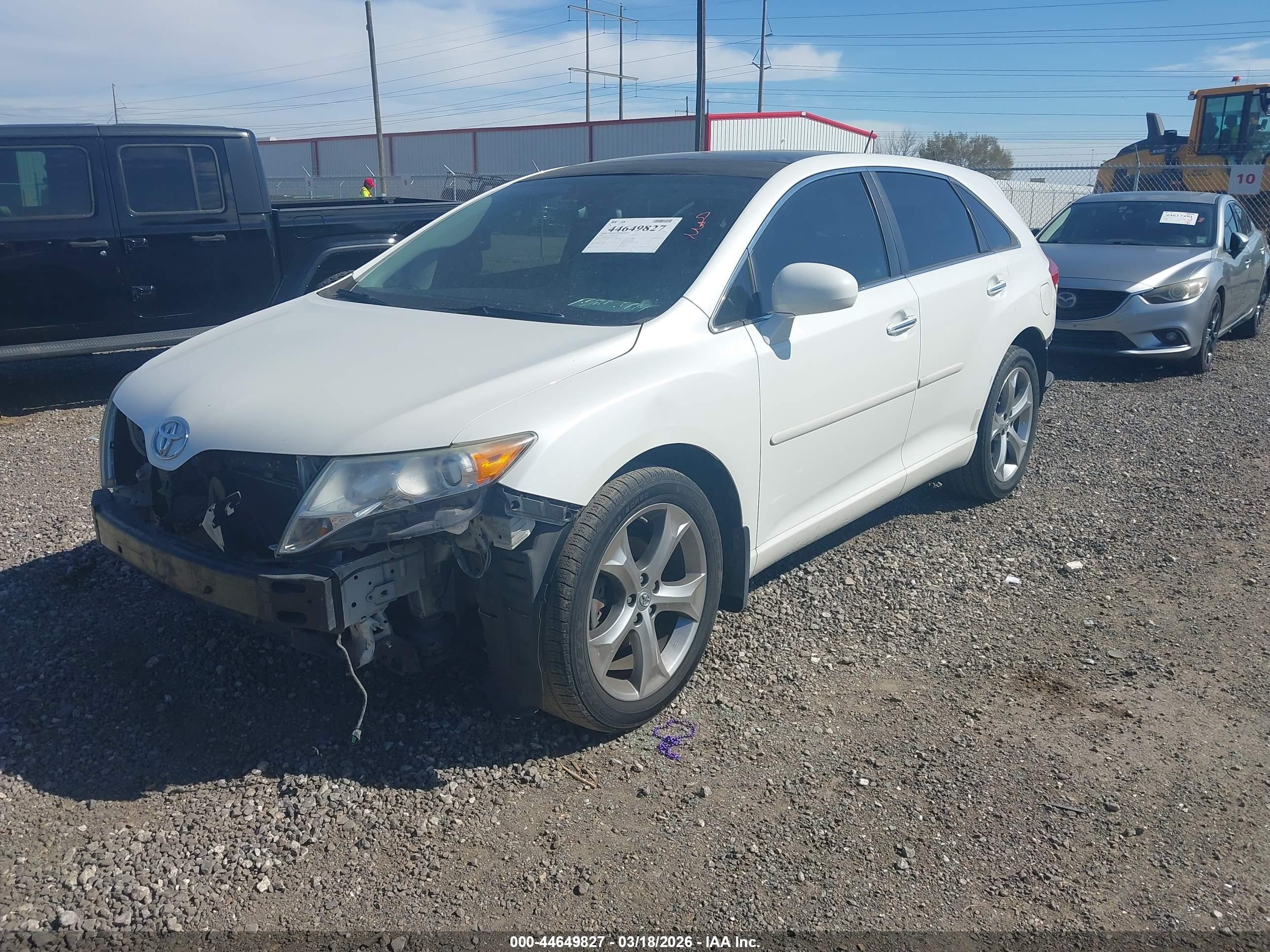 TOYOTA VENZA image 2