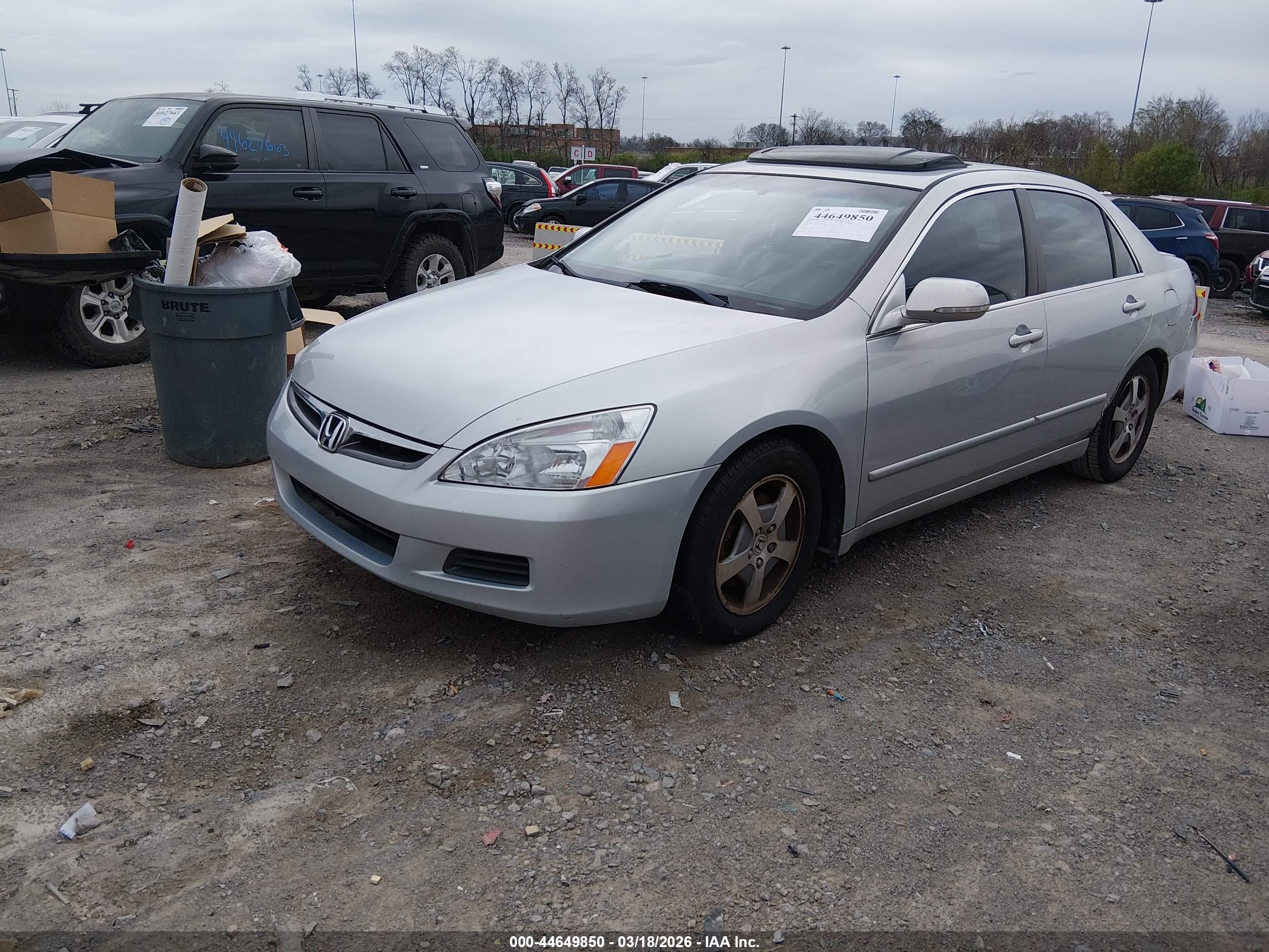 HONDA ACCORD image 2