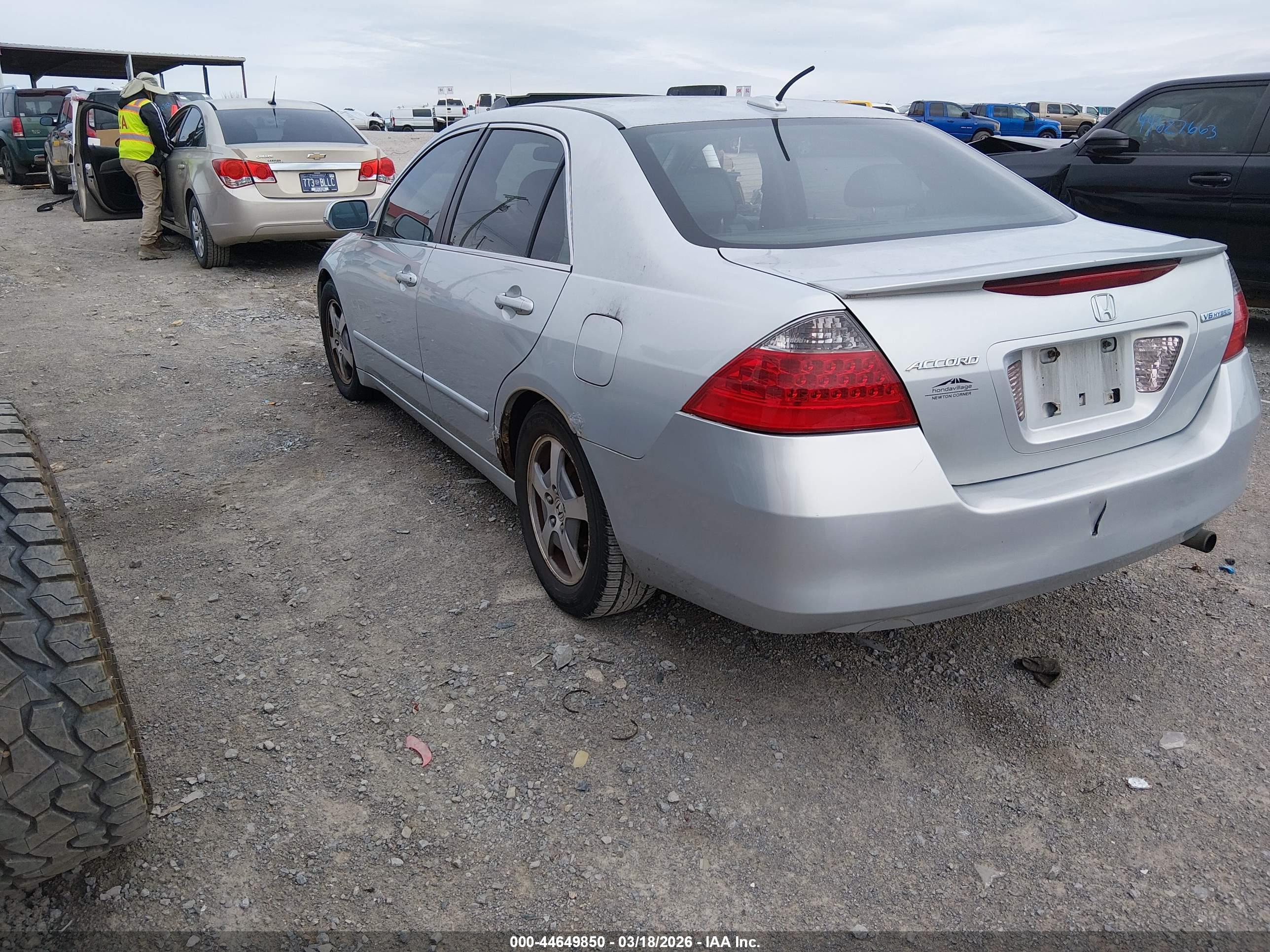 HONDA ACCORD image 3