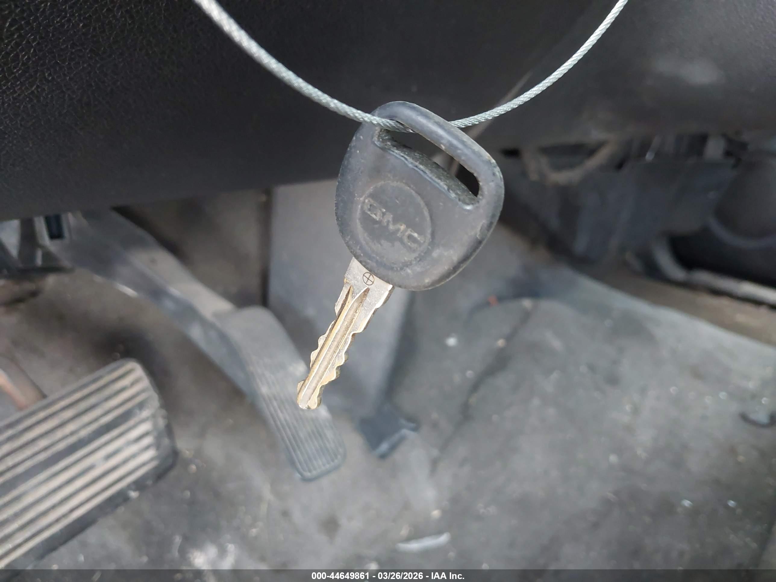 GMC YUKON image 11