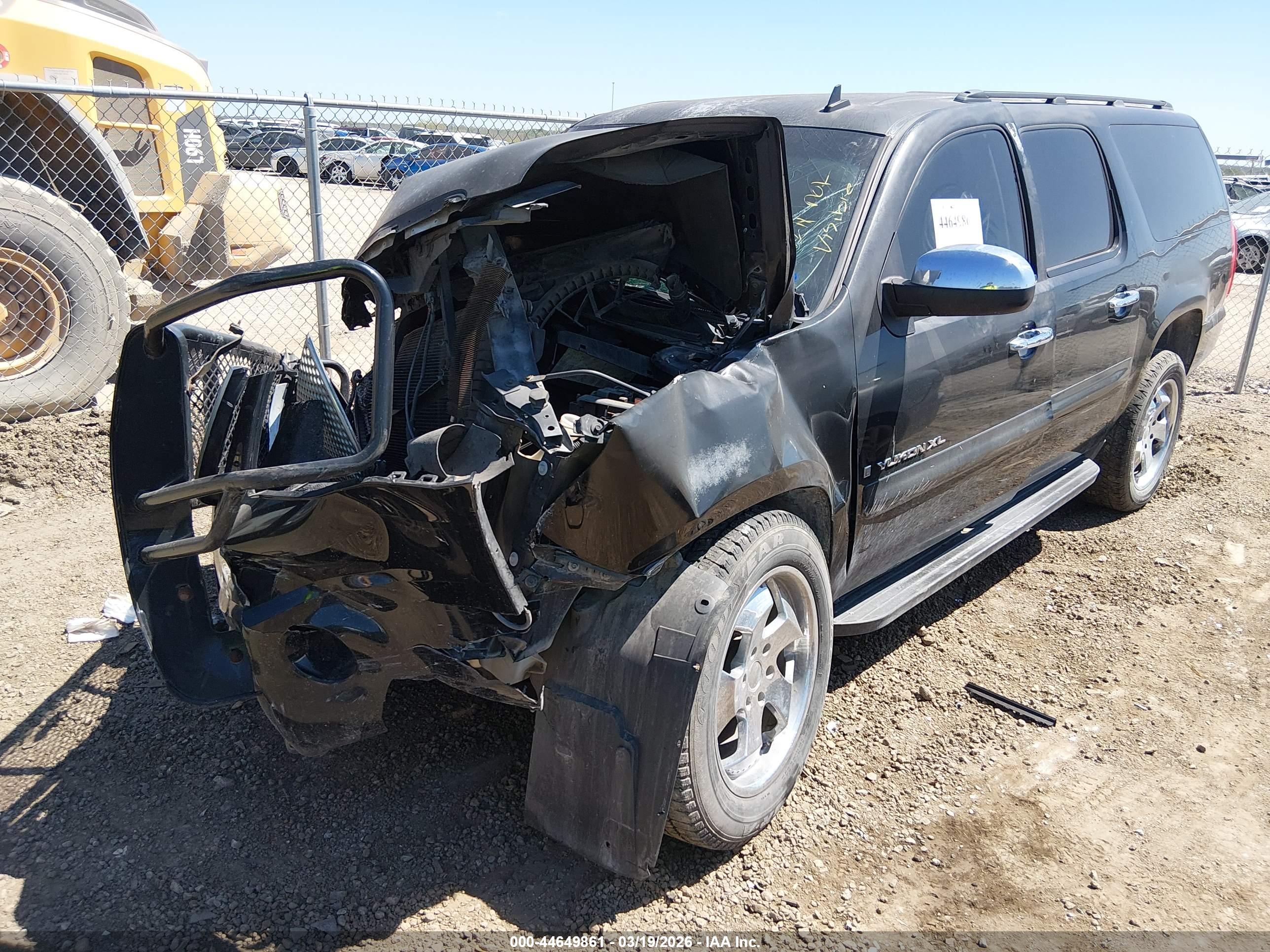 GMC YUKON image 2