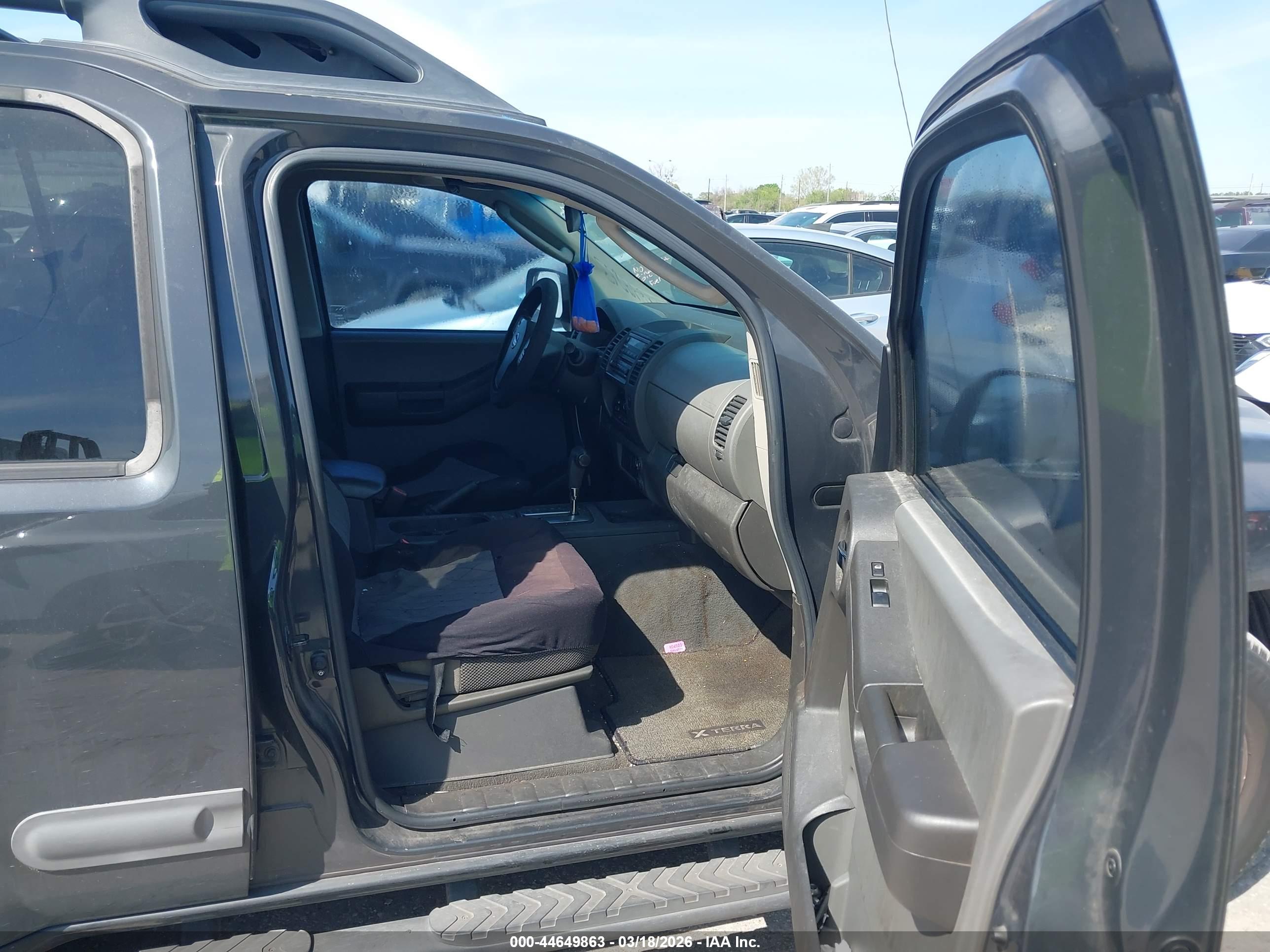 NISSAN XTERRA image 5