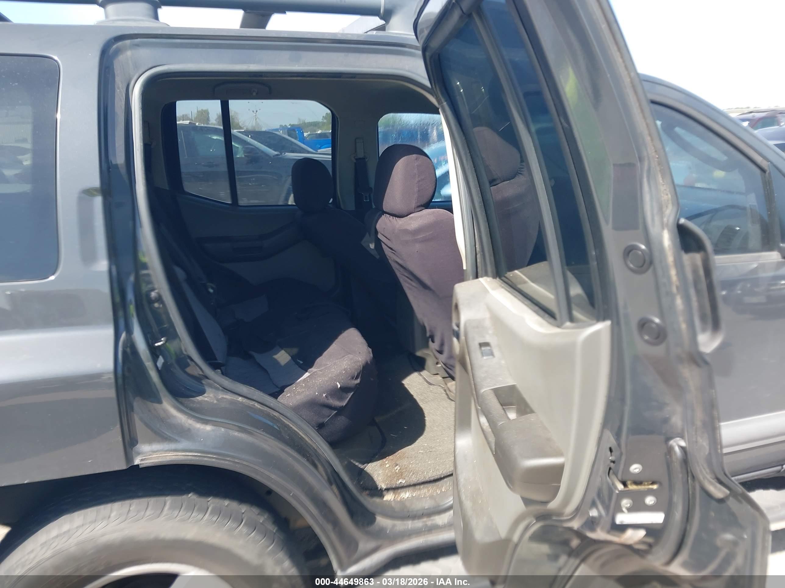 NISSAN XTERRA image 8