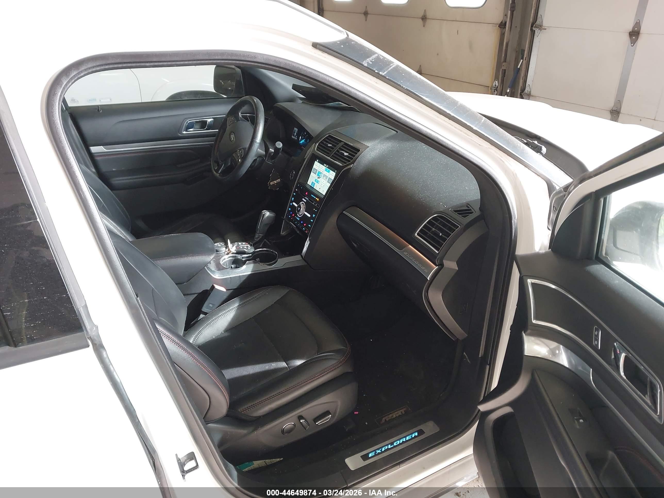 FORD EXPLORER image 5