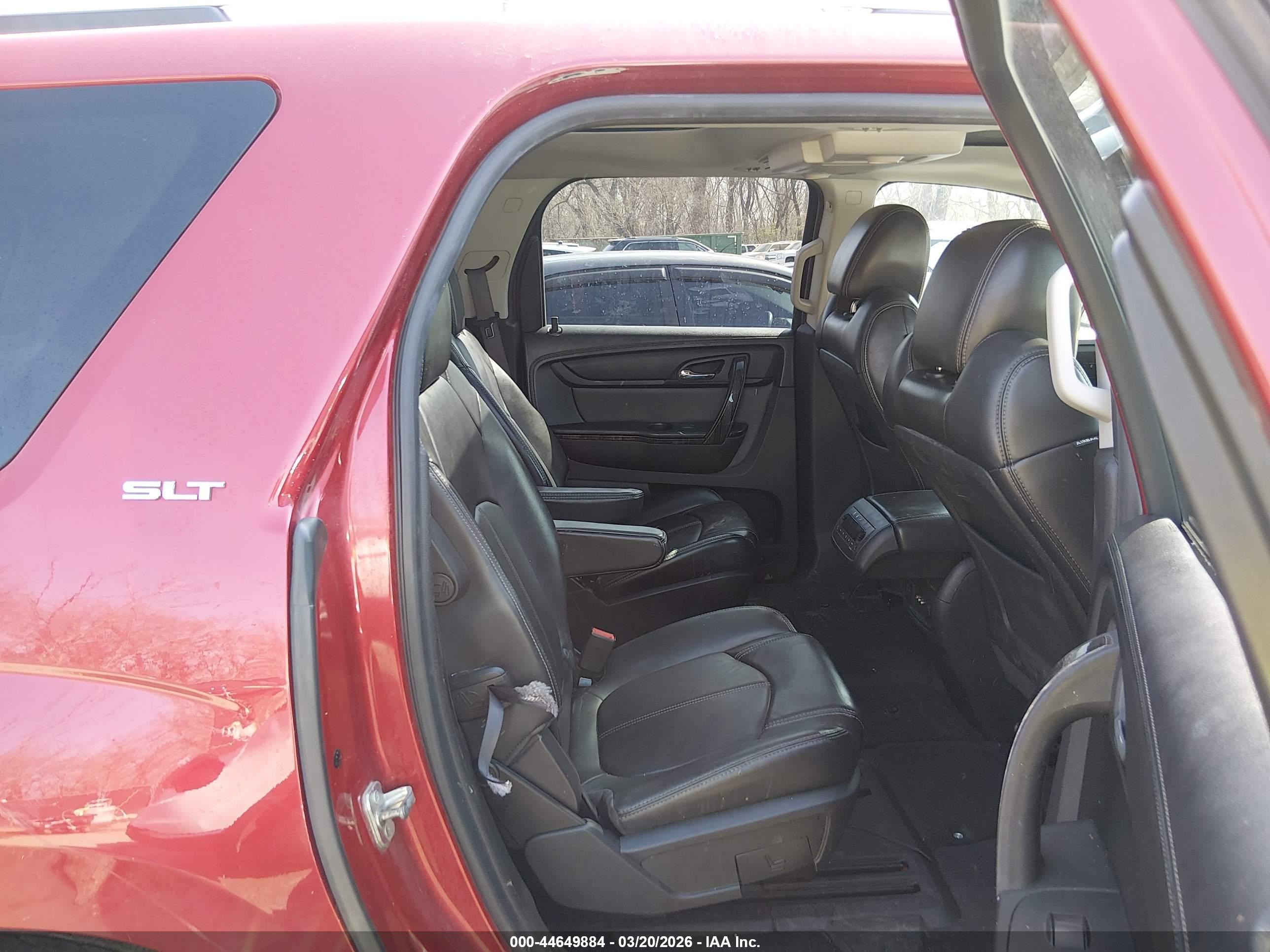 GMC ACADIA image 8