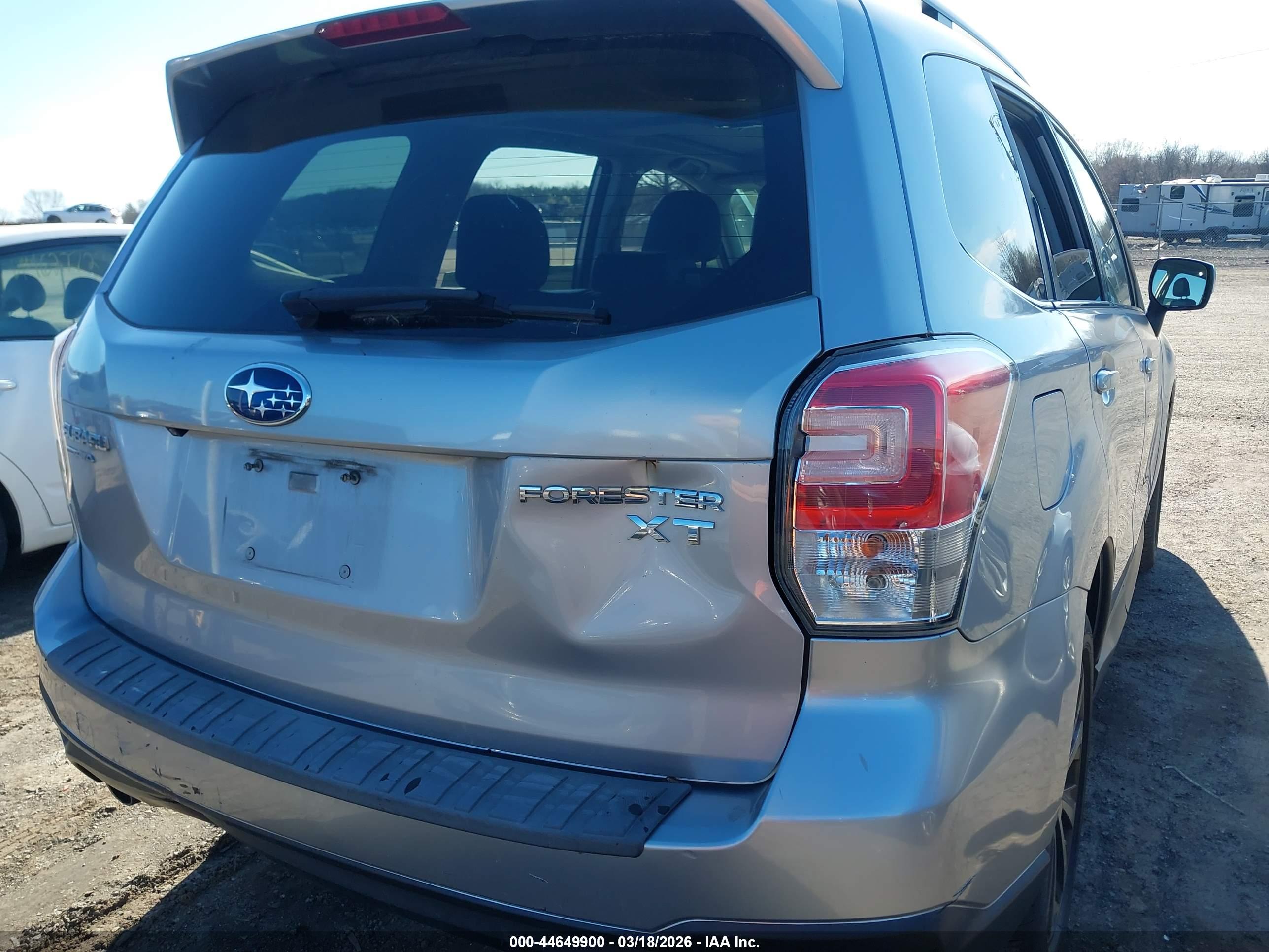 SUBARU FORESTER image 6