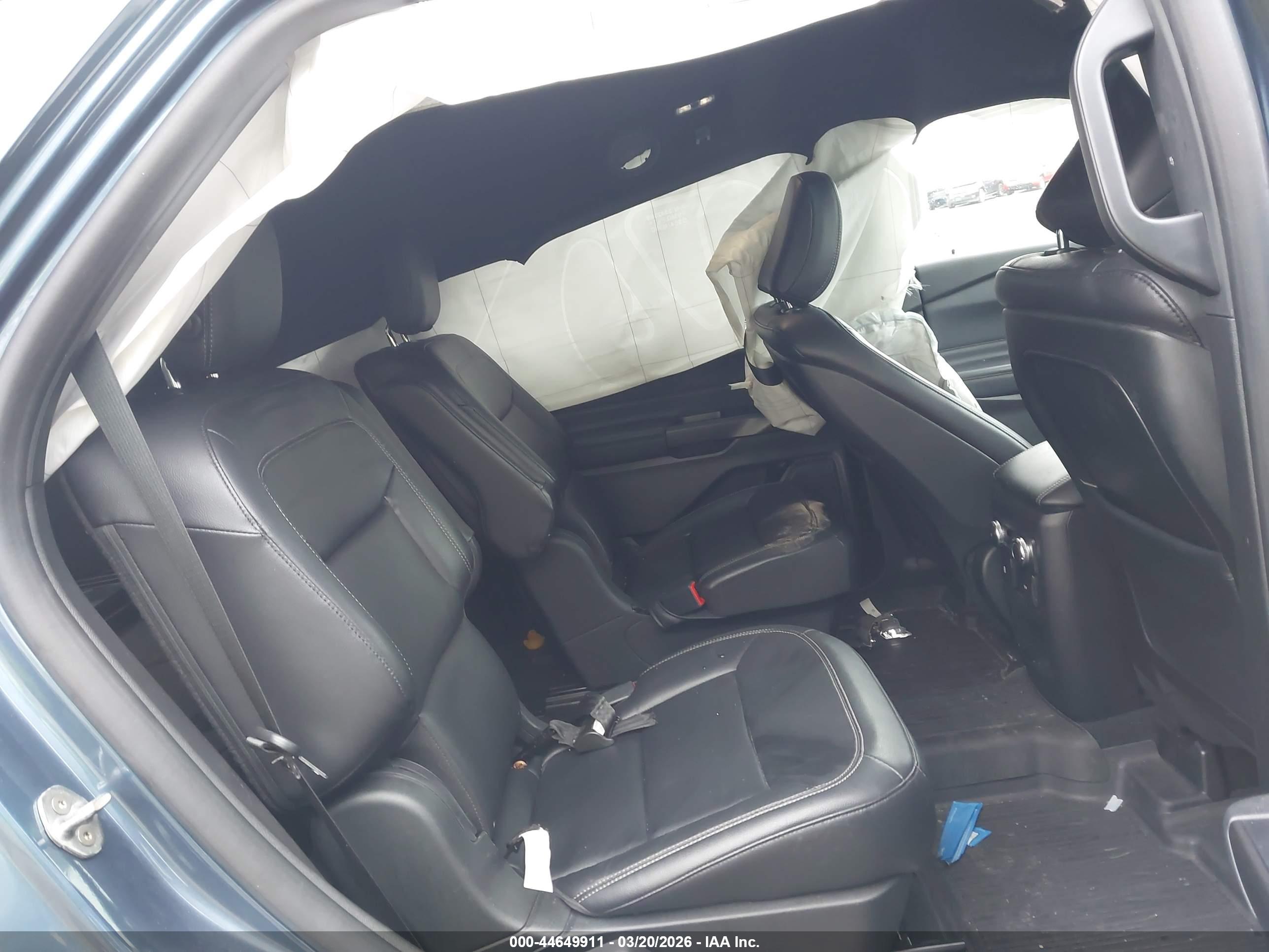 FORD EXPLORER image 8