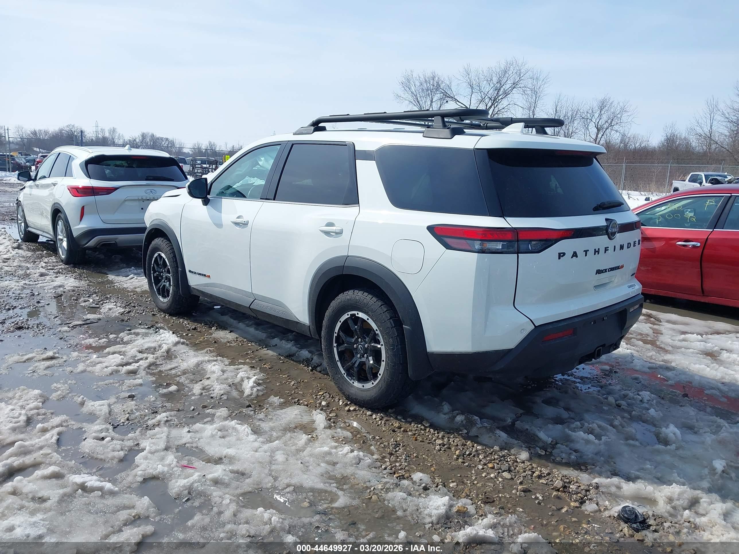 NISSAN PATHFINDER image 3