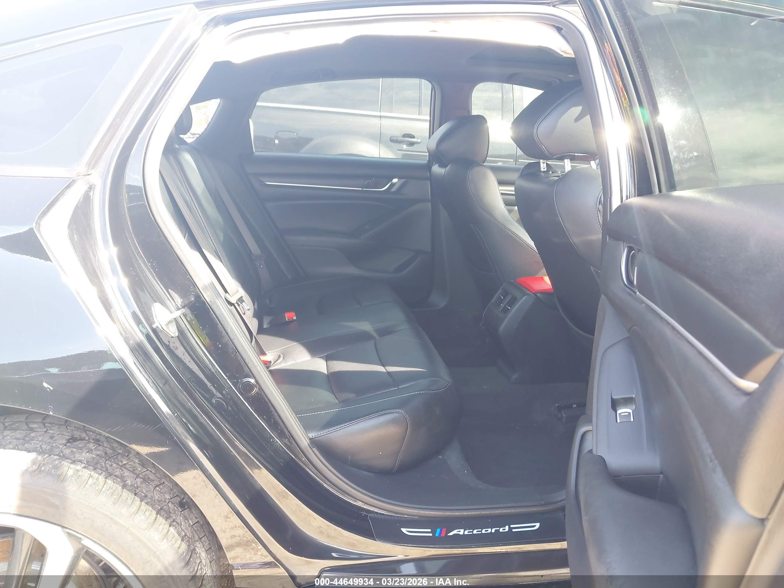 HONDA ACCORD image 8