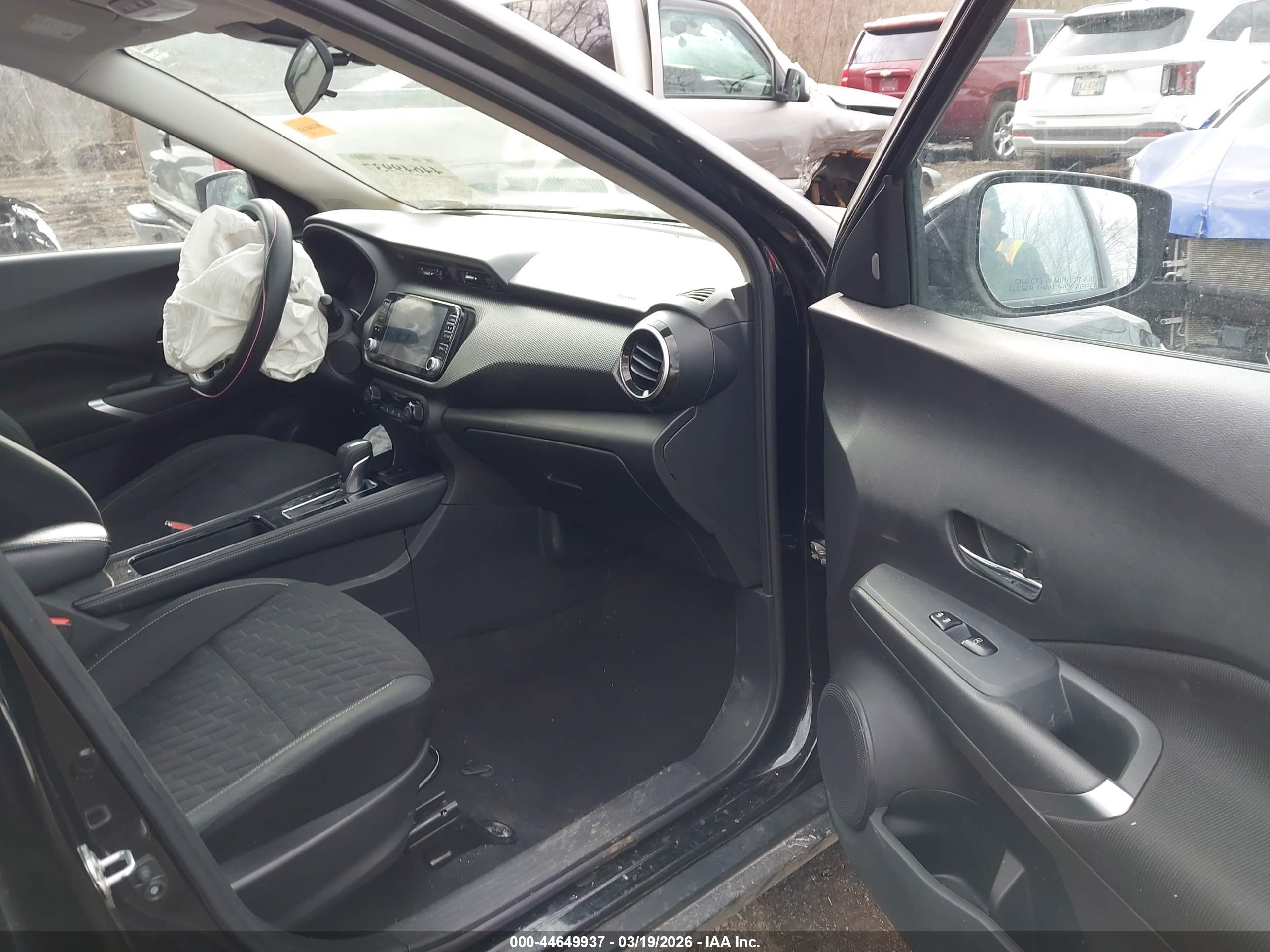 NISSAN KICKS image 5
