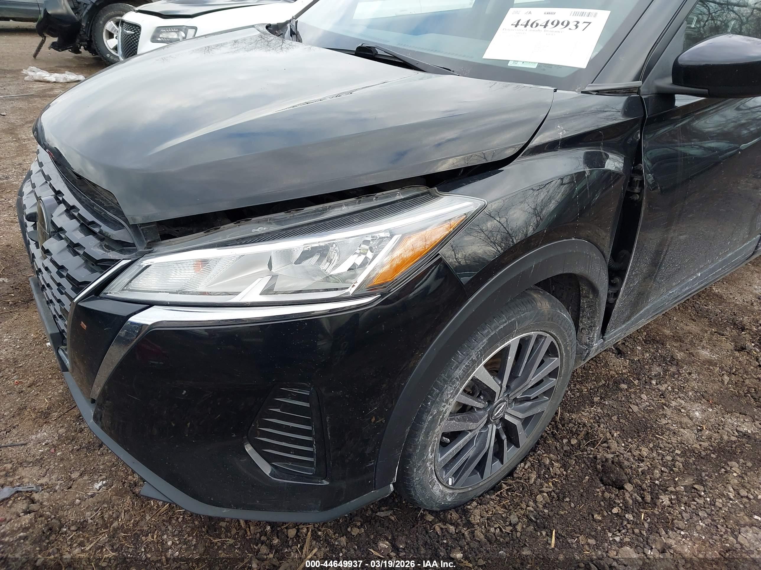 NISSAN KICKS image 6