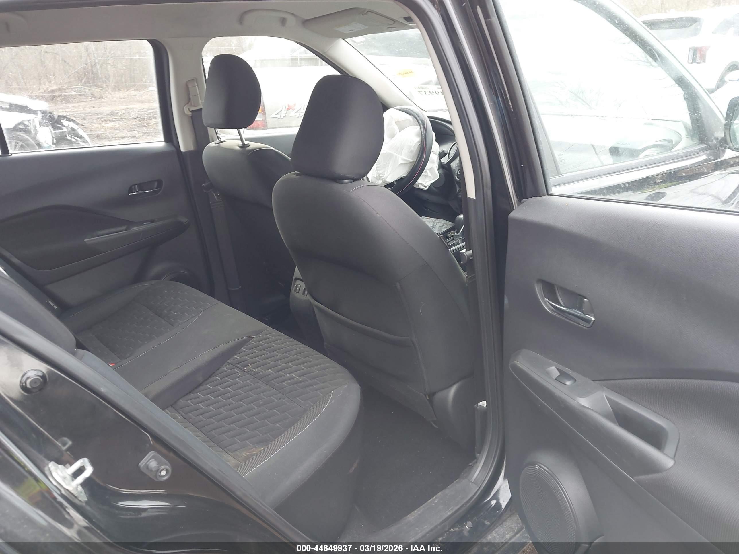 NISSAN KICKS image 8