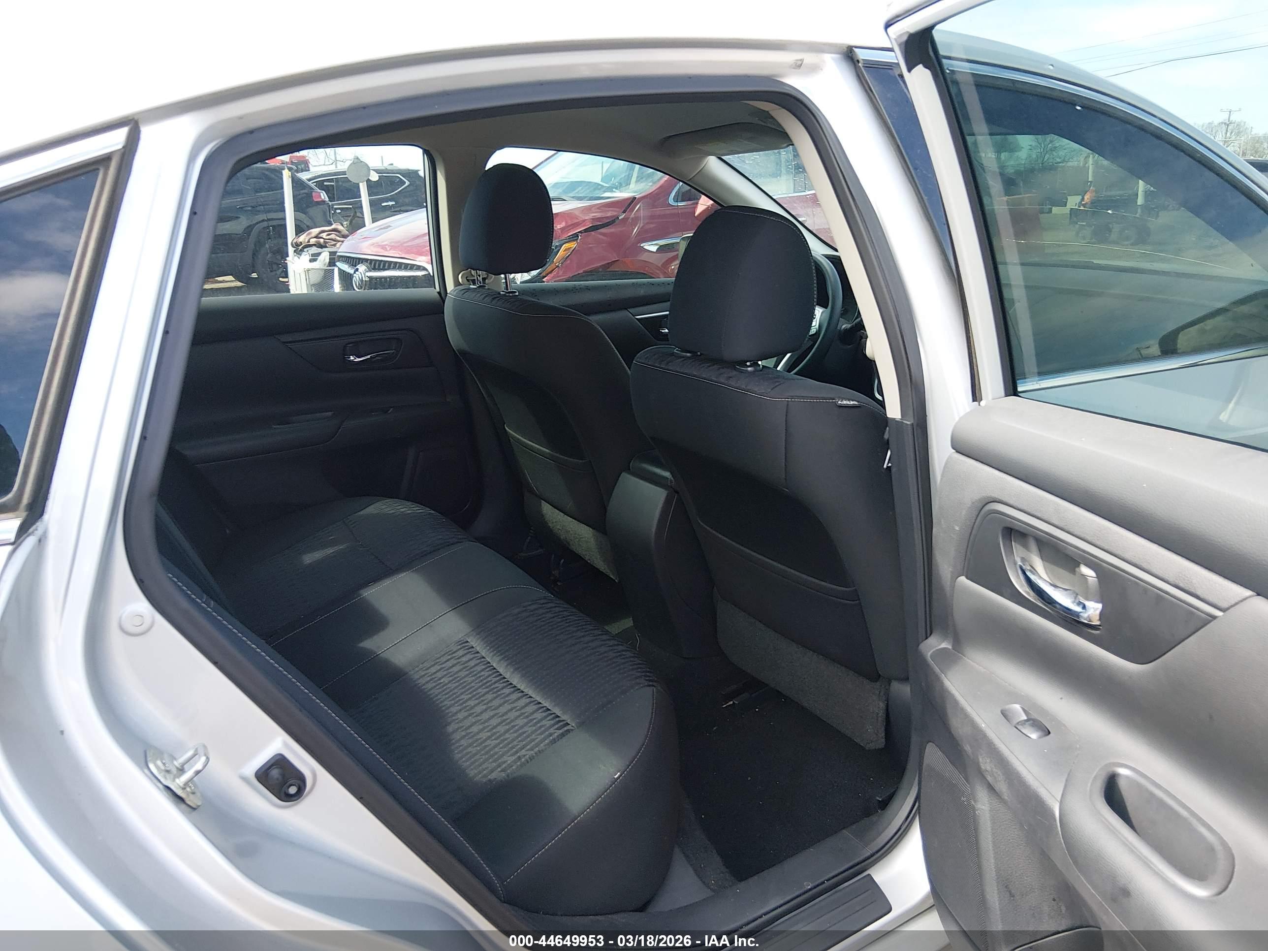 NISSAN ALTIMA image 8