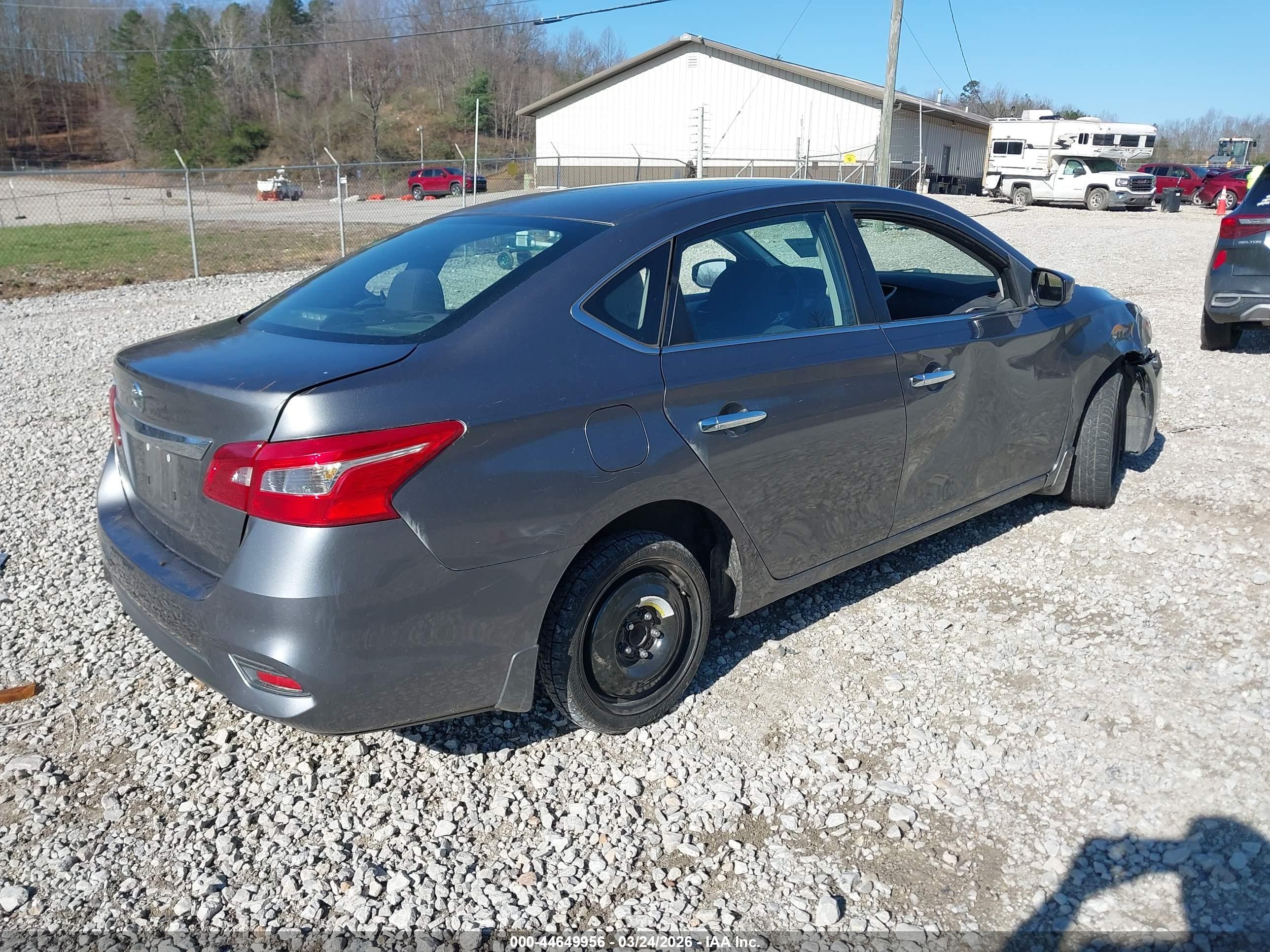 NISSAN SENTRA image 4