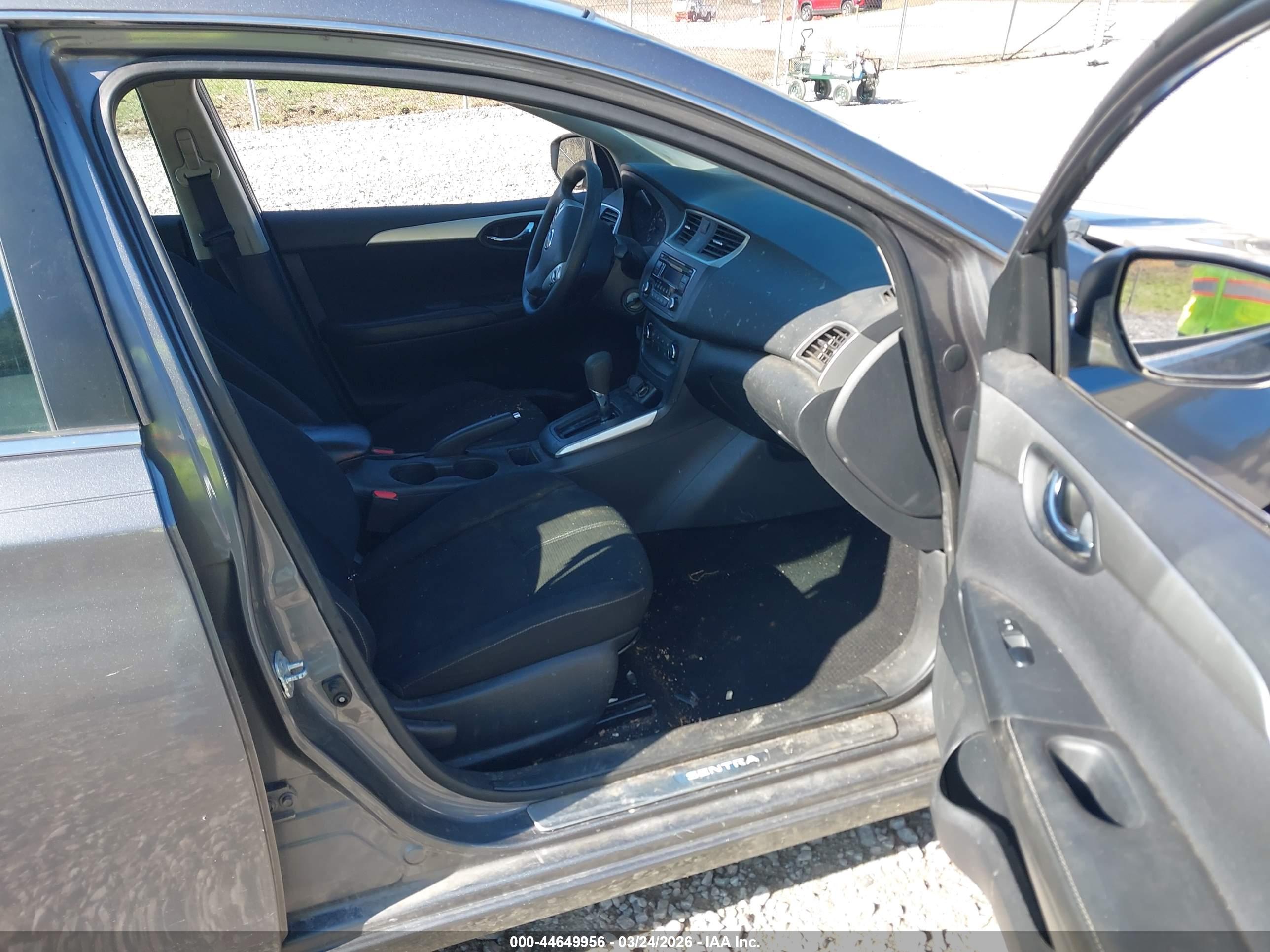 NISSAN SENTRA image 5