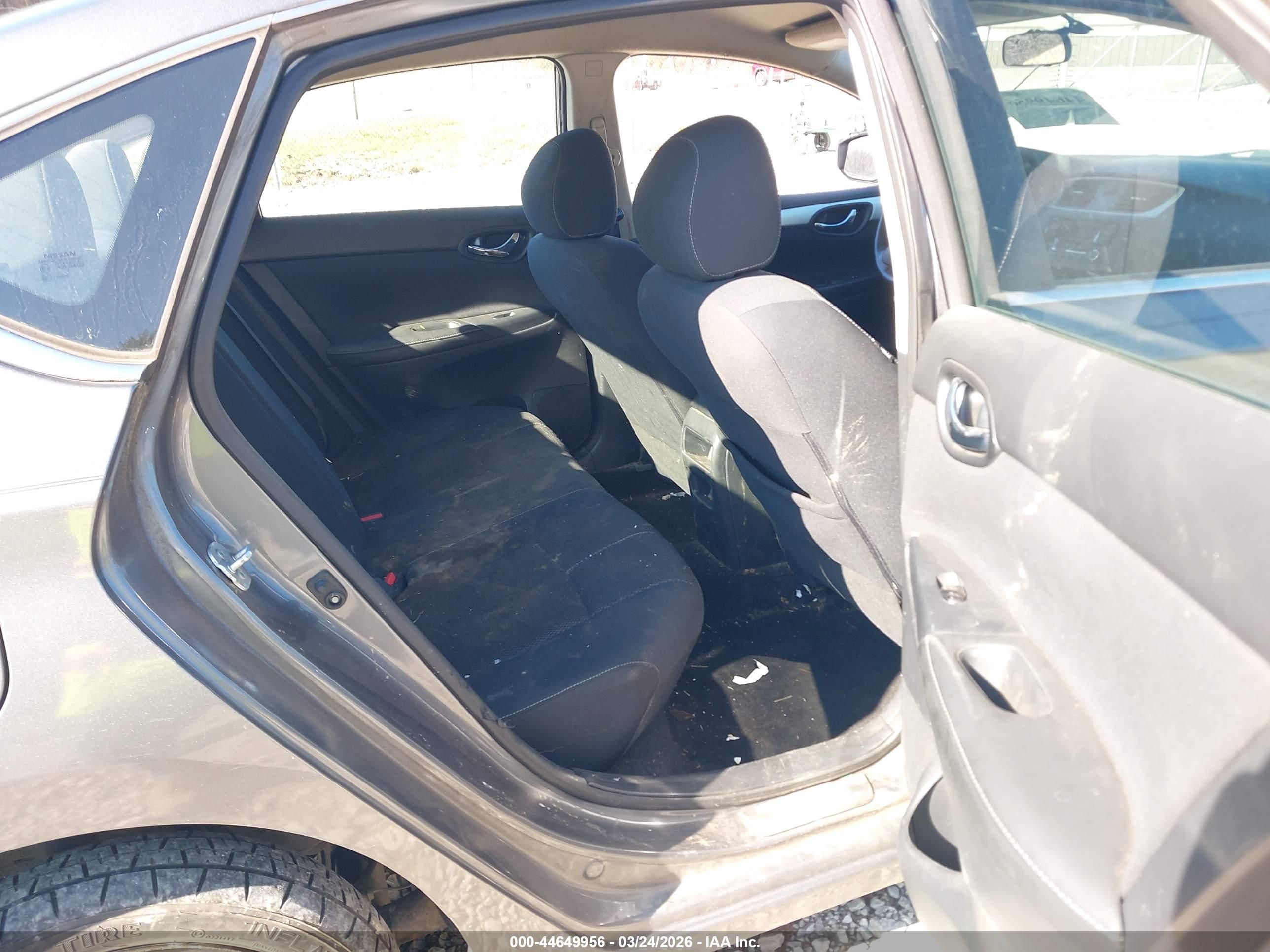 NISSAN SENTRA image 8