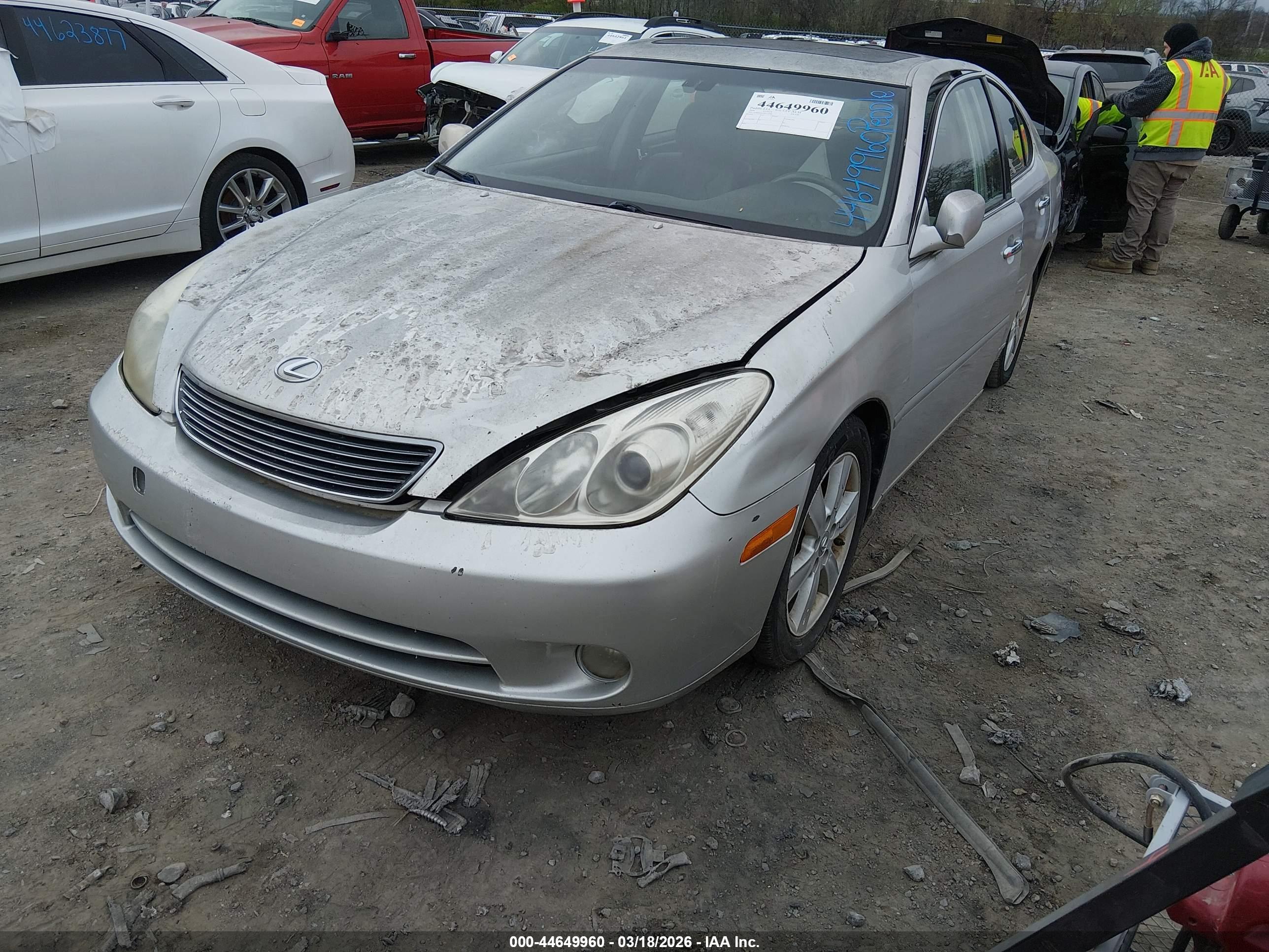 LEXUS ES image 2