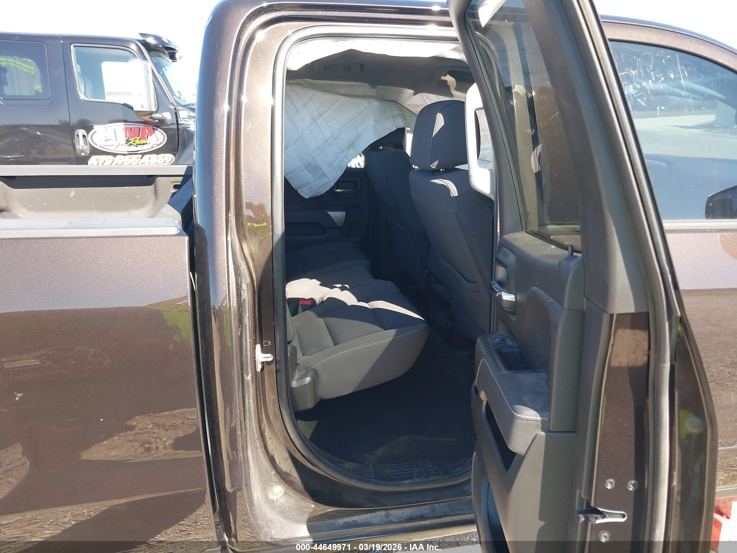 CHEVROLET SILVERADO image 8