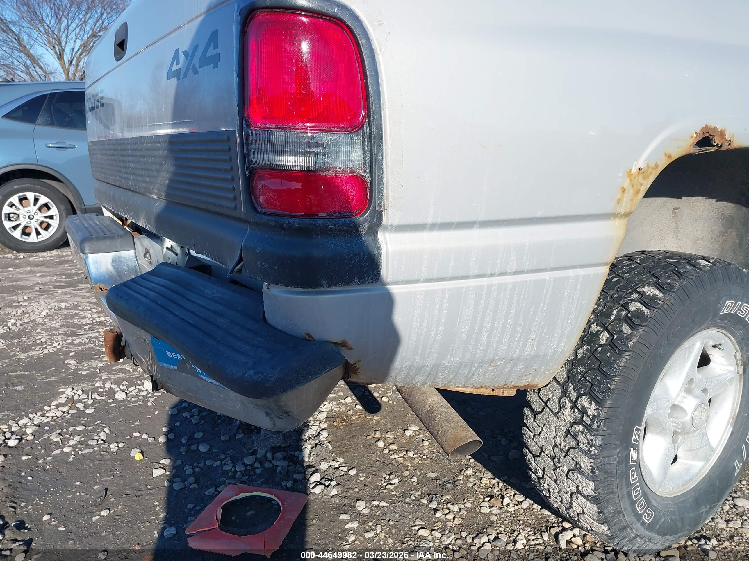DODGE RAM image 6