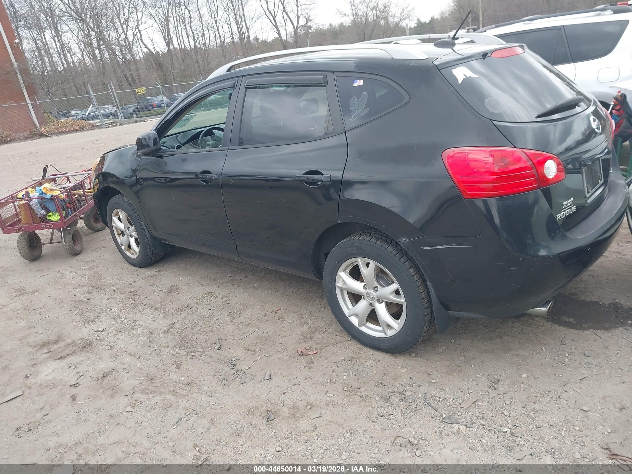 NISSAN ROGUE image 3